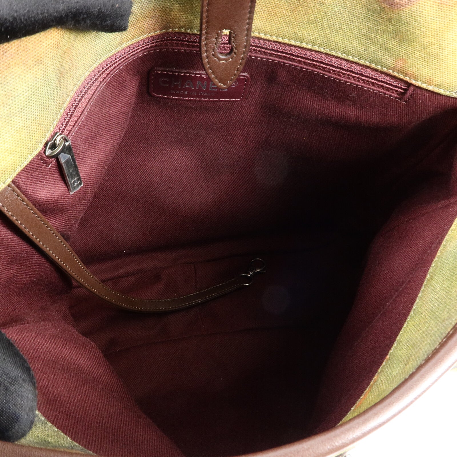 CHANEL 帆布Graffiti On The Pavements肩背袋
