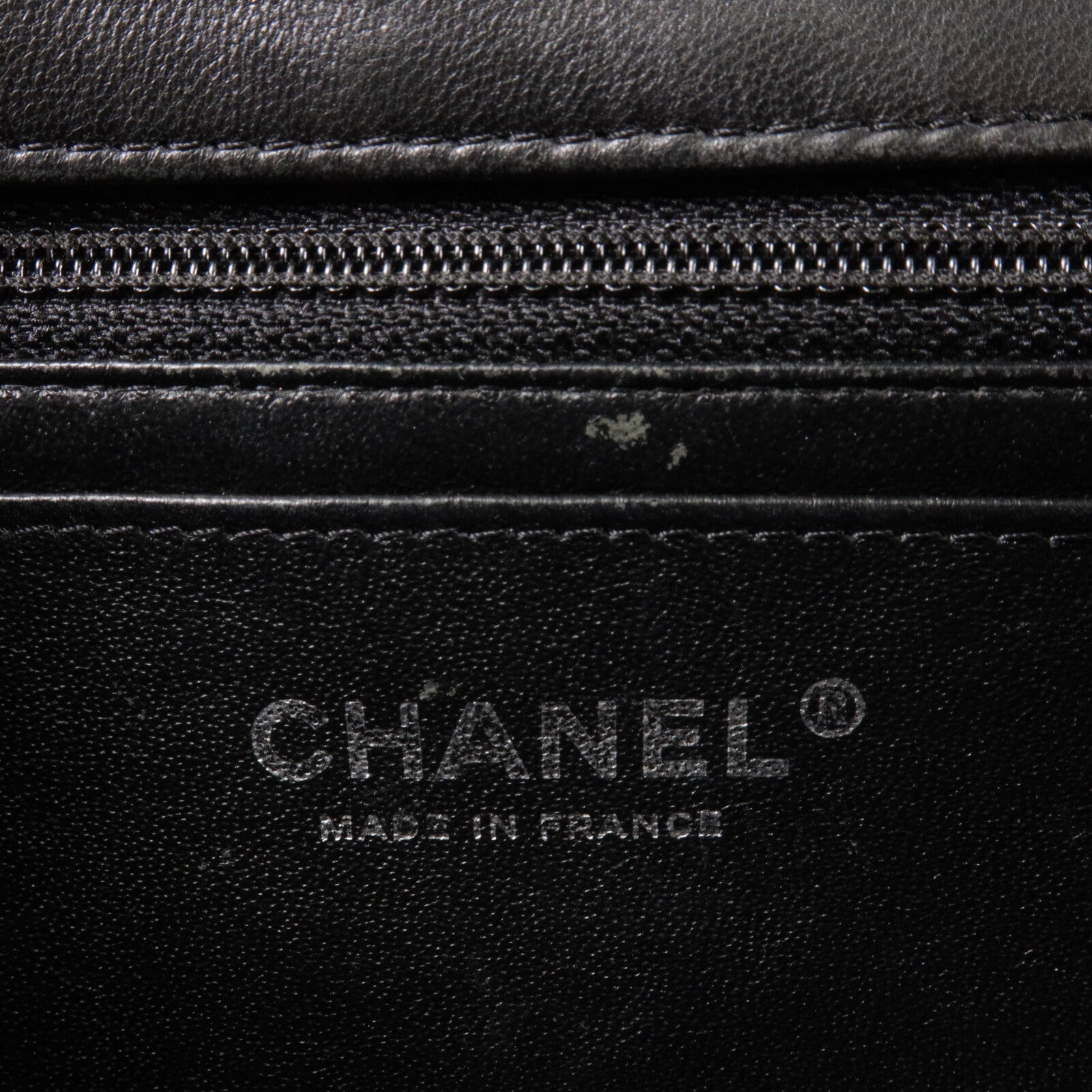 CHANEL 漆皮皮革Mini Classic 20鏈帶肩背袋