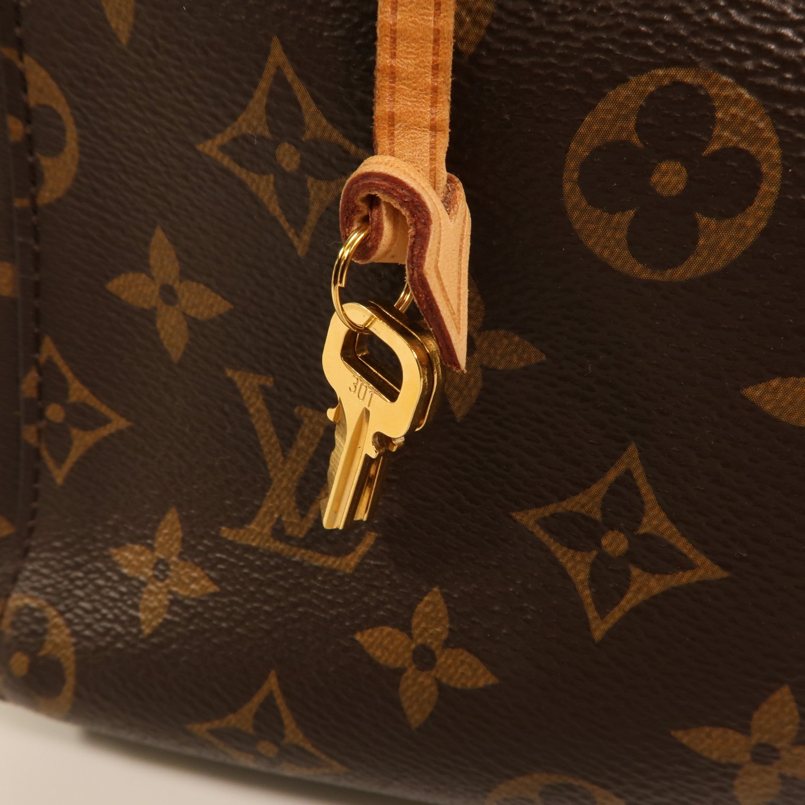LOUIS VUITTON Monogram Montaigne BB金扣手挽肩背兩用袋棕色