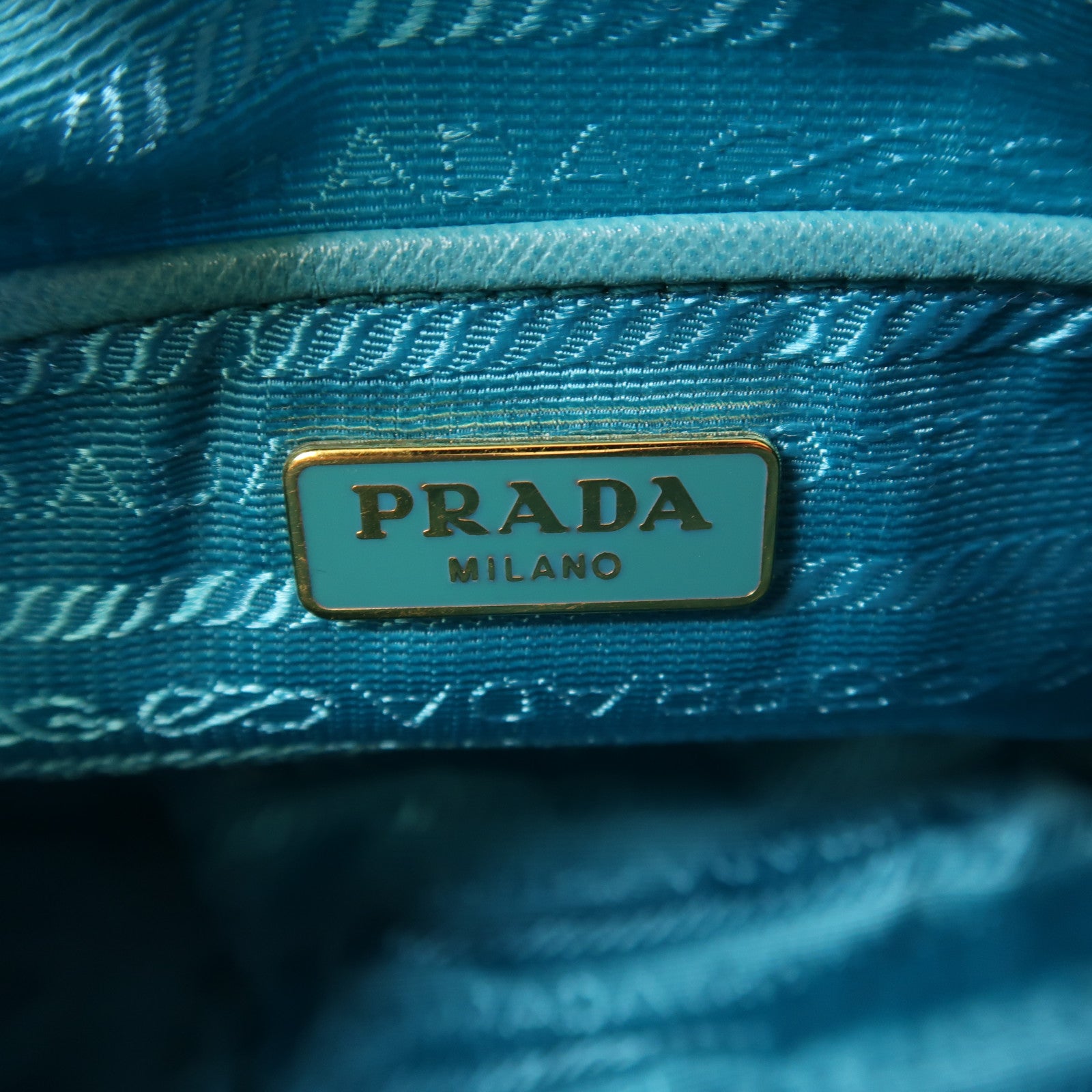 PRADA 尼龍Shoulder Bag金扣肩背袋
