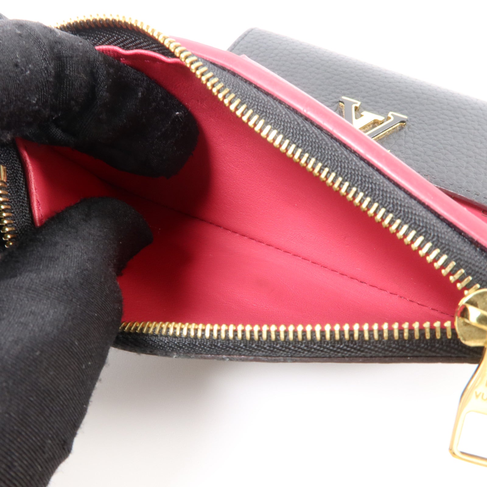 LOUIS VUITTON Taurillon Capucines Compact Wallet金扣錢包