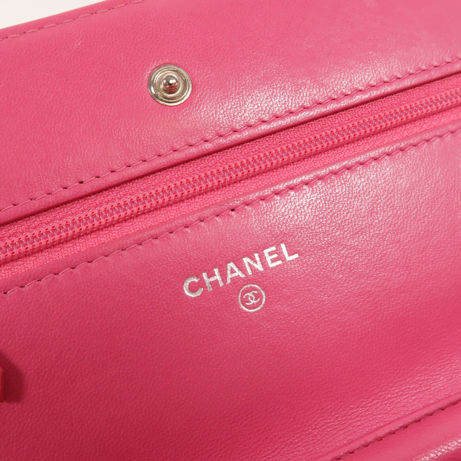 CHANEL 羊皮皮革WOC Wallet On Chain鏈帶肩背袋