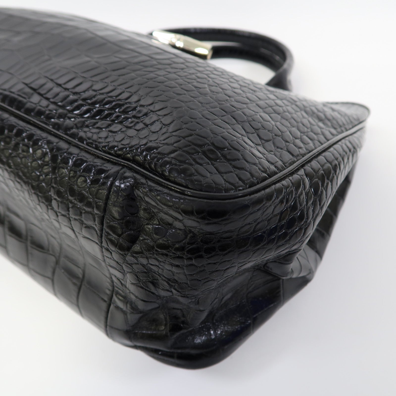 Longchamp 皮革Hang Bag銀扣手挽袋黑色