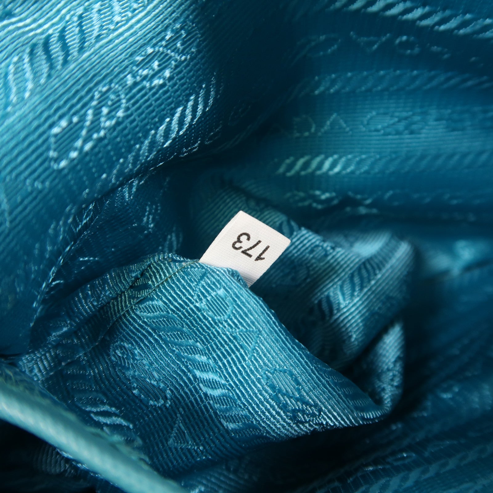 PRADA 尼龍Shoulder Bag金扣肩背袋