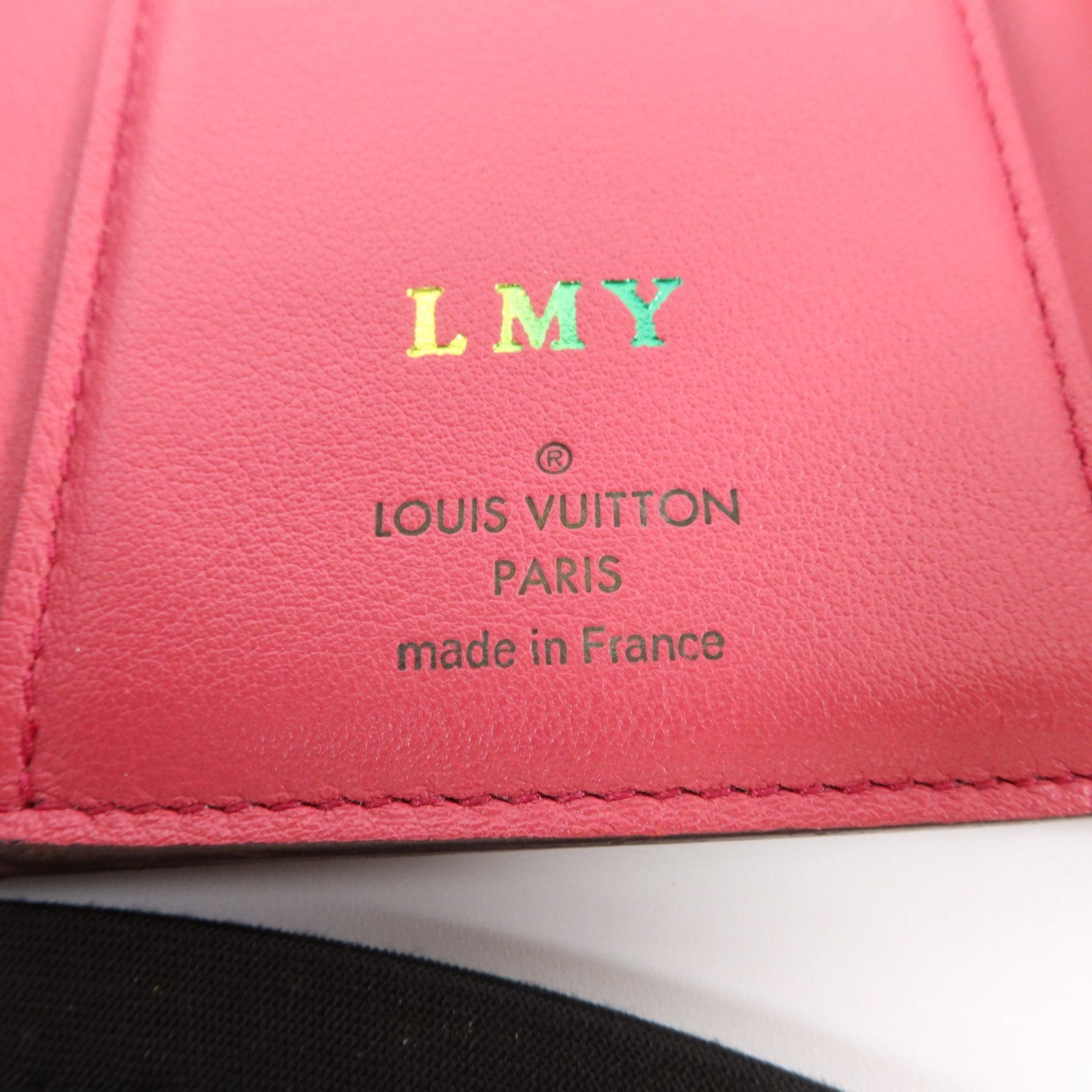 LOUIS VUITTON Taurillon Capucines Compact Wallet金扣錢包