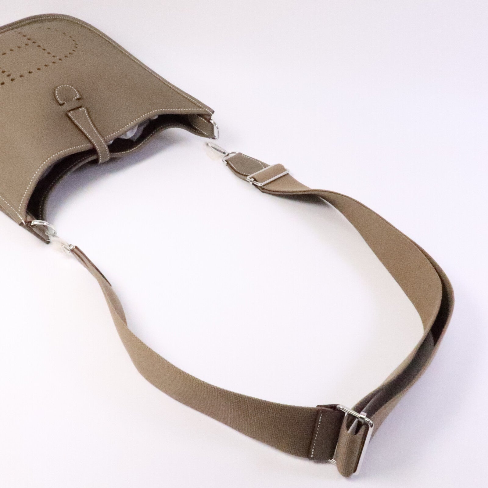 HERMES Clemence皮革Evelyne PM肩背袋Etoupe