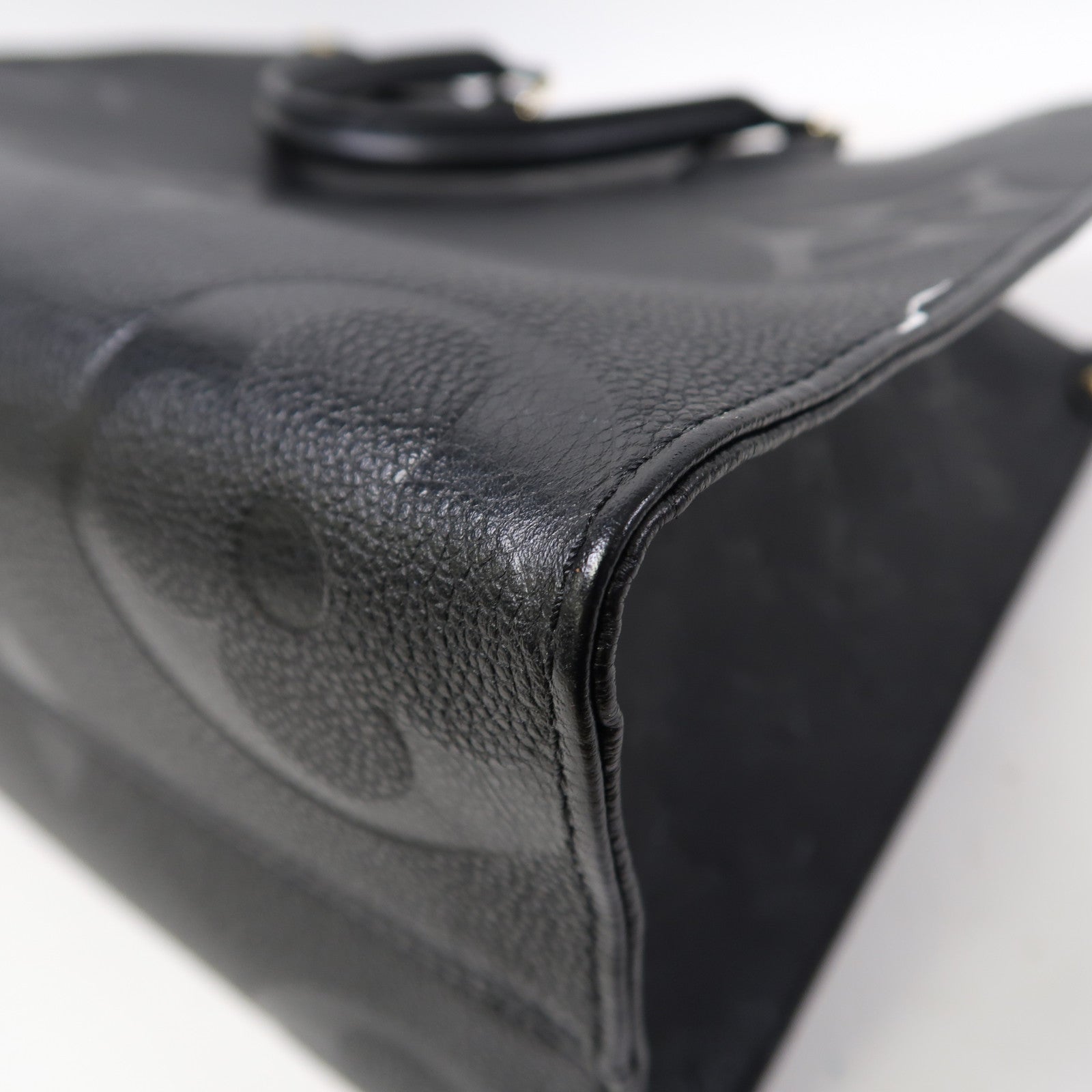LOUIS VUITTON Monogram Empreinte On The Go MM金扣手挽肩背兩用袋黑色