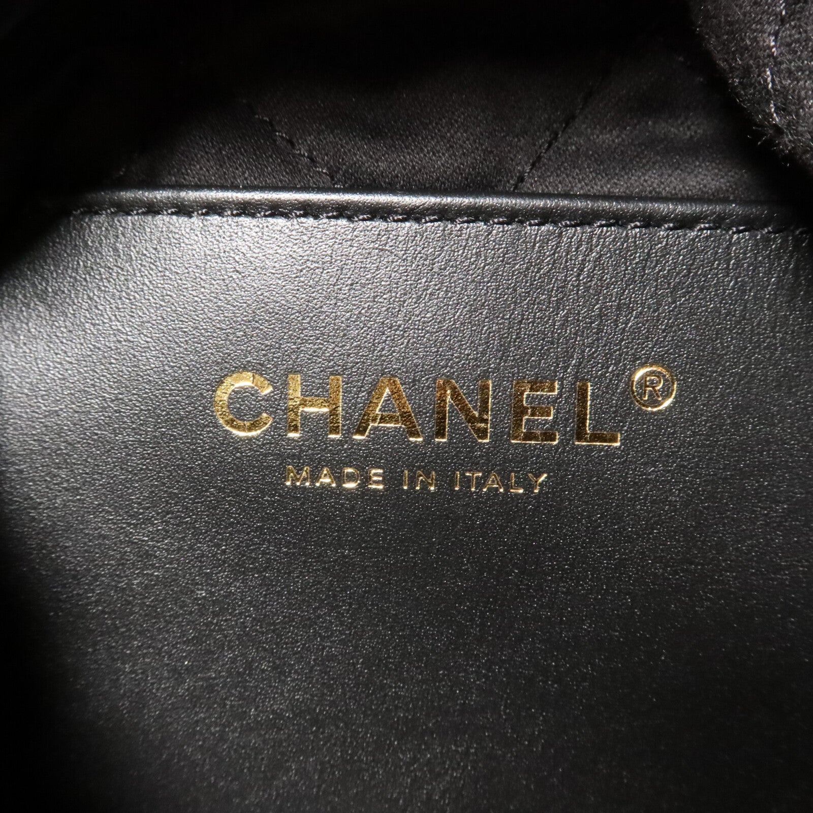 CHANEL 牛皮皮革Chanel 22 Mini鏈帶肩背袋