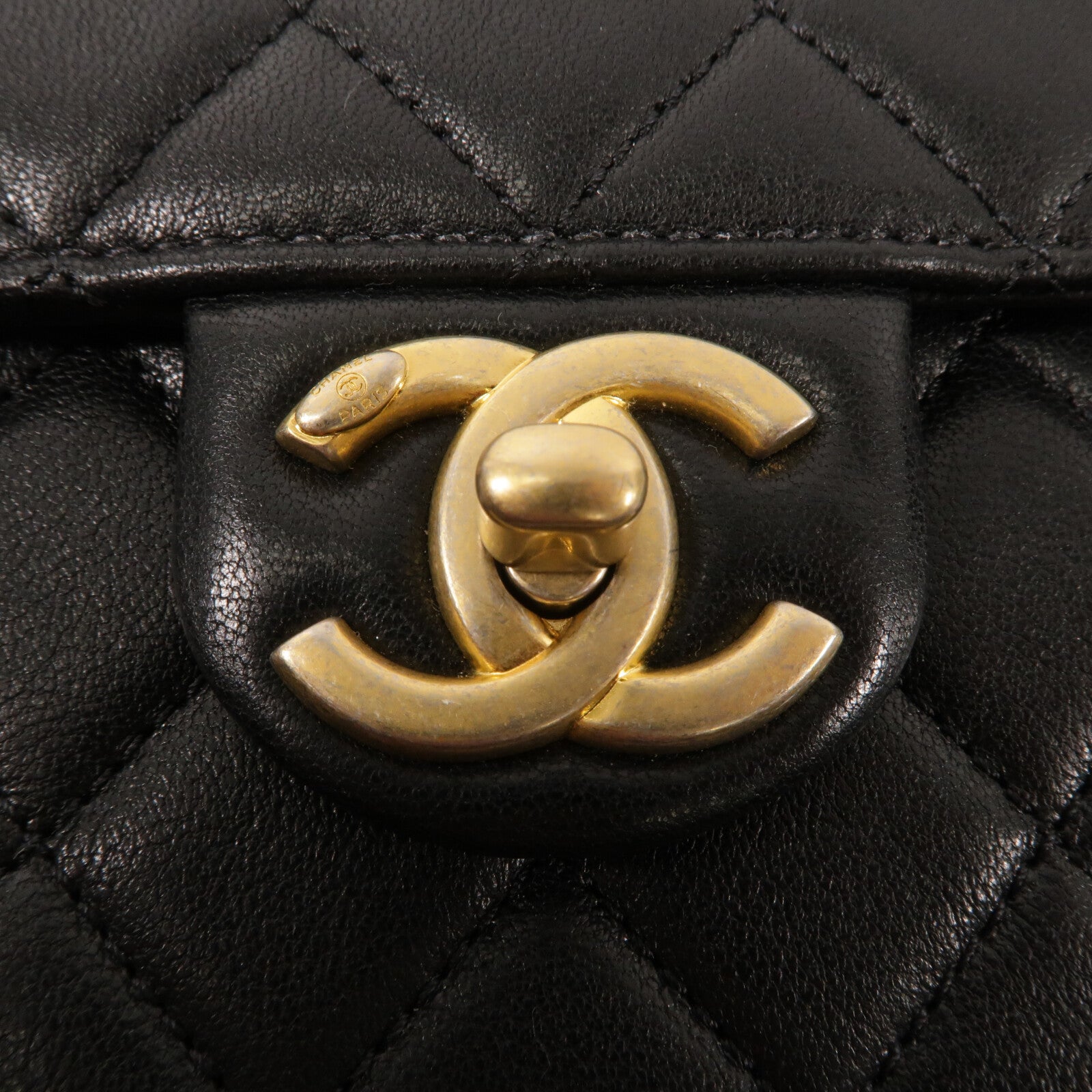 CHANEL 牛皮皮革Matelasse Pearl Chain Bag鏈帶肩背袋