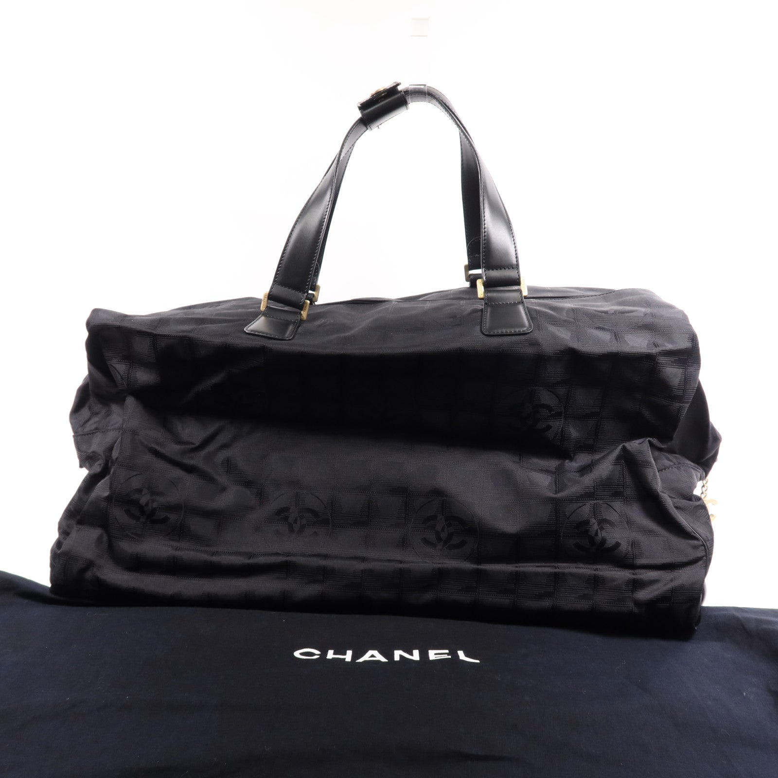 CHANEL 尼龍Carry Bag銀扣手挽袋