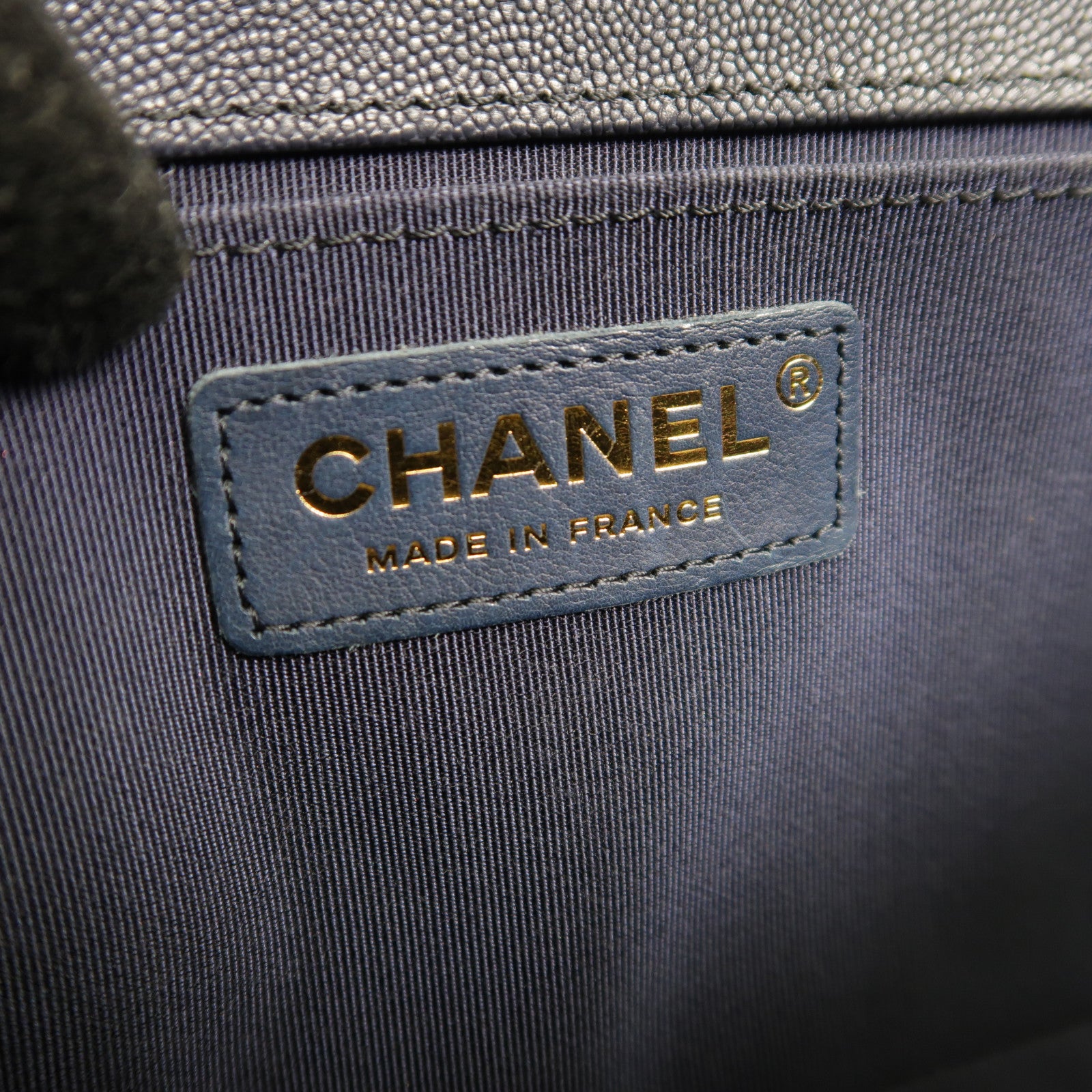 CHANEL 牛皮皮革Boy Chanel金扣鏈帶肩背袋