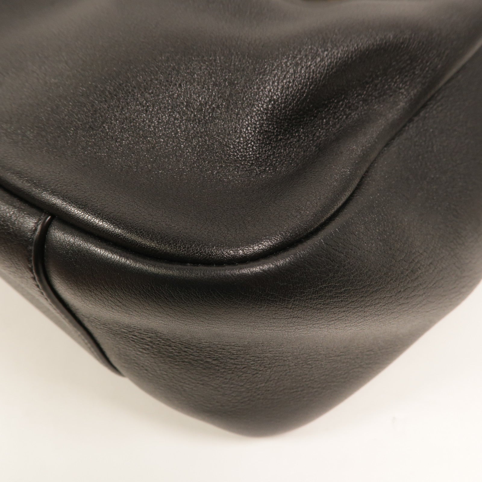 SAINT LAURENT 牛皮皮革Le5A7 Supple Large肩背袋