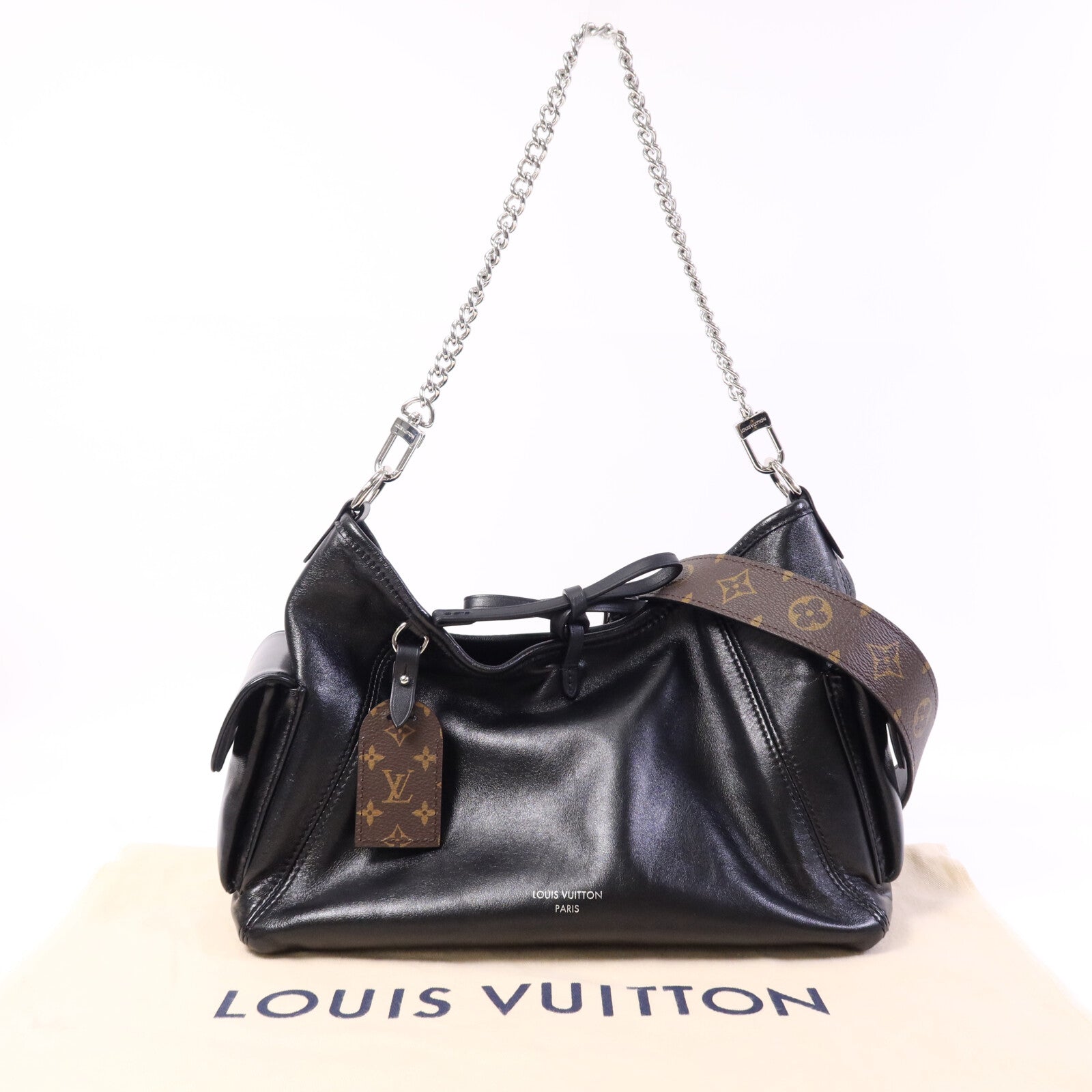LOUIS VUITTON 羊皮皮革Carry All Vibe PM銀扣肩背袋