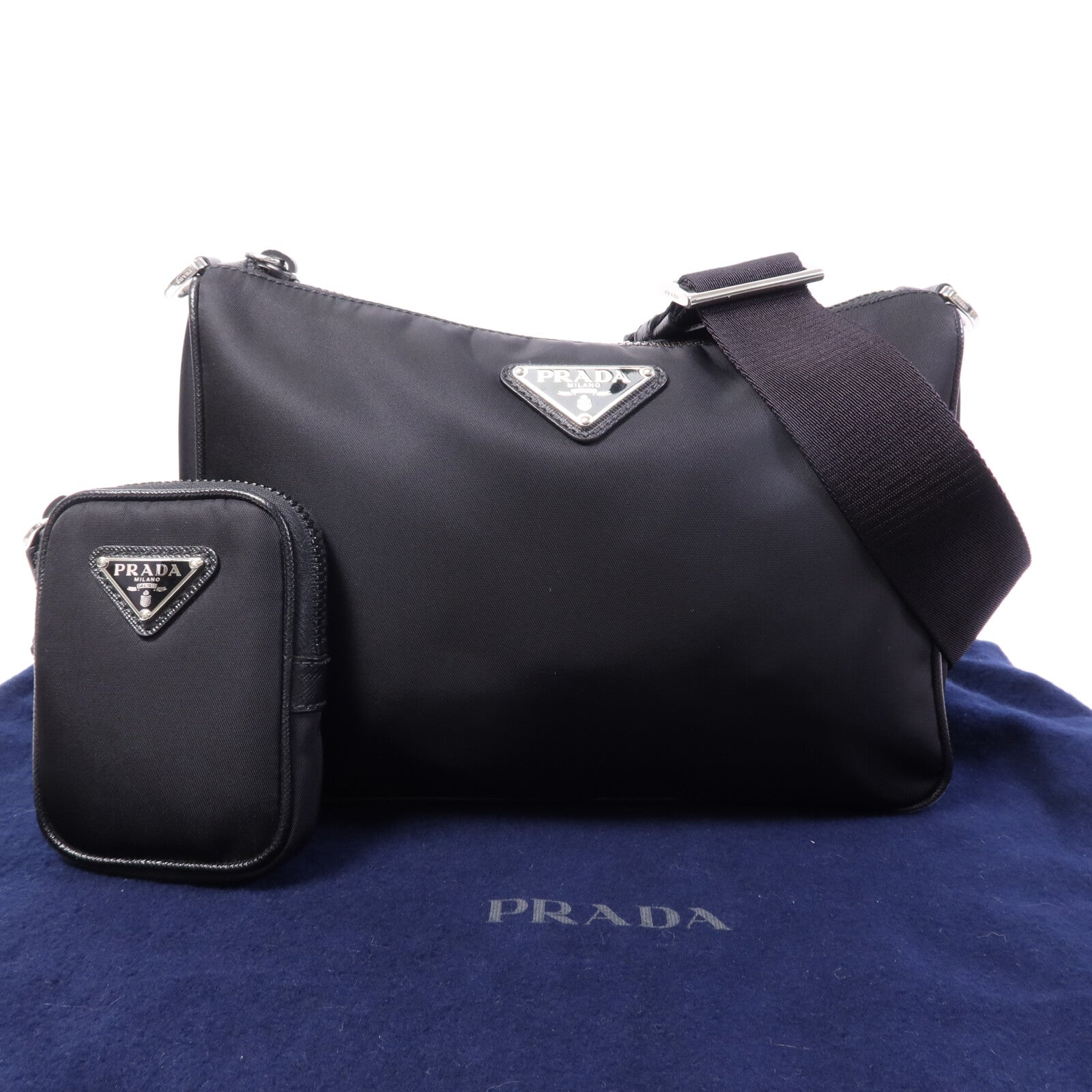 PRADA 尼龍Messenger Bag銀扣肩背袋