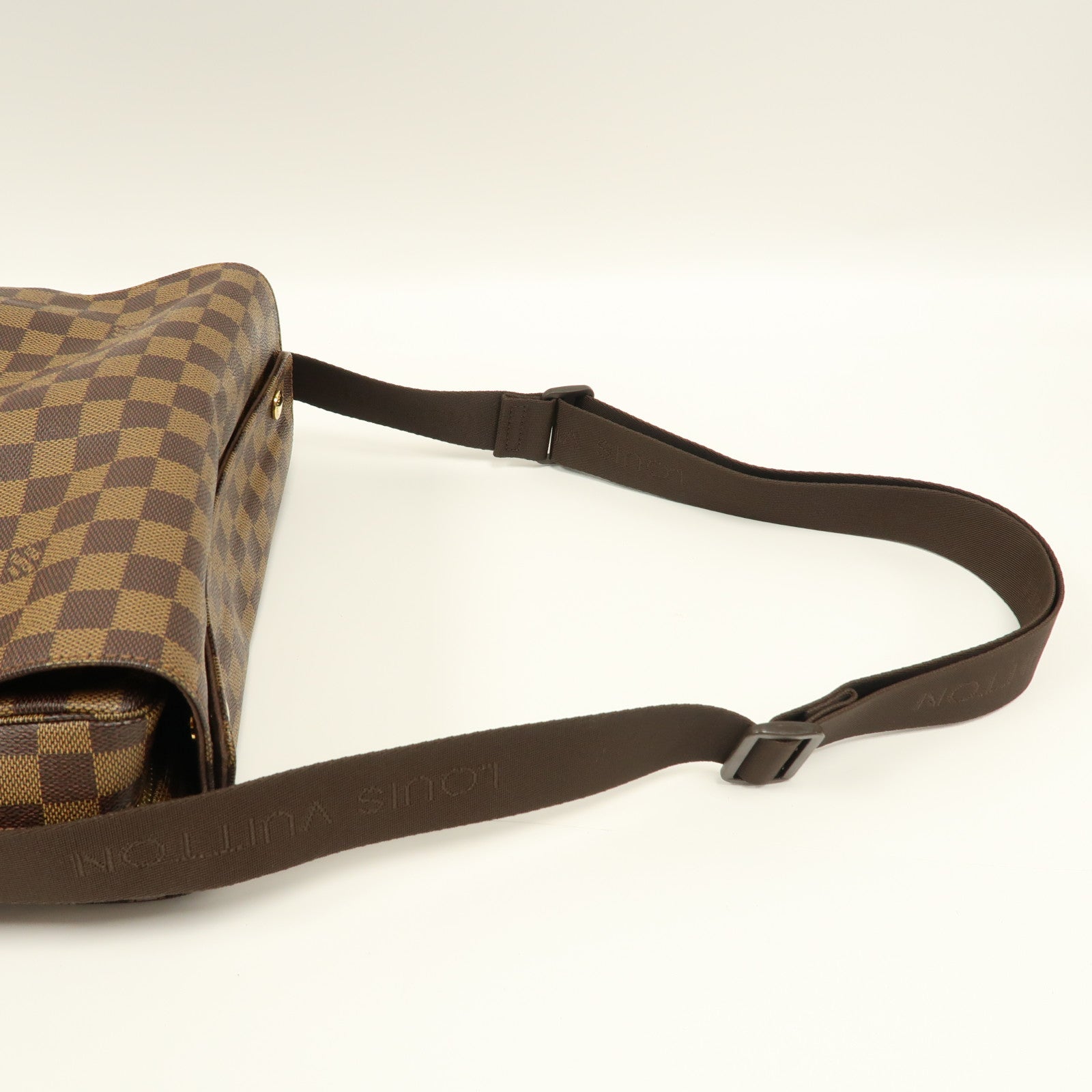 LOUIS VUITTON Damier Ebene Naviglio金扣肩背袋啡色