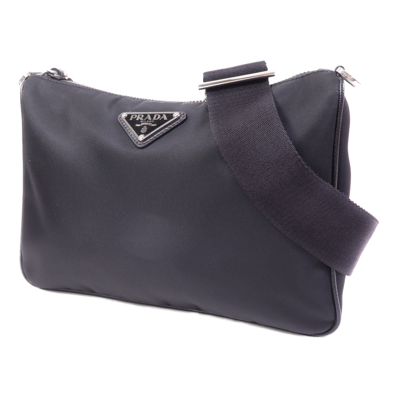 PRADA 尼龍Messenger Bag銀扣肩背袋