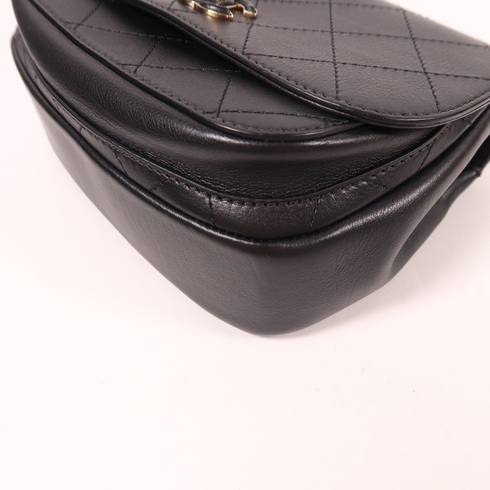 CHANEL 皮革Chain Shoulder金扣鏈帶肩背袋