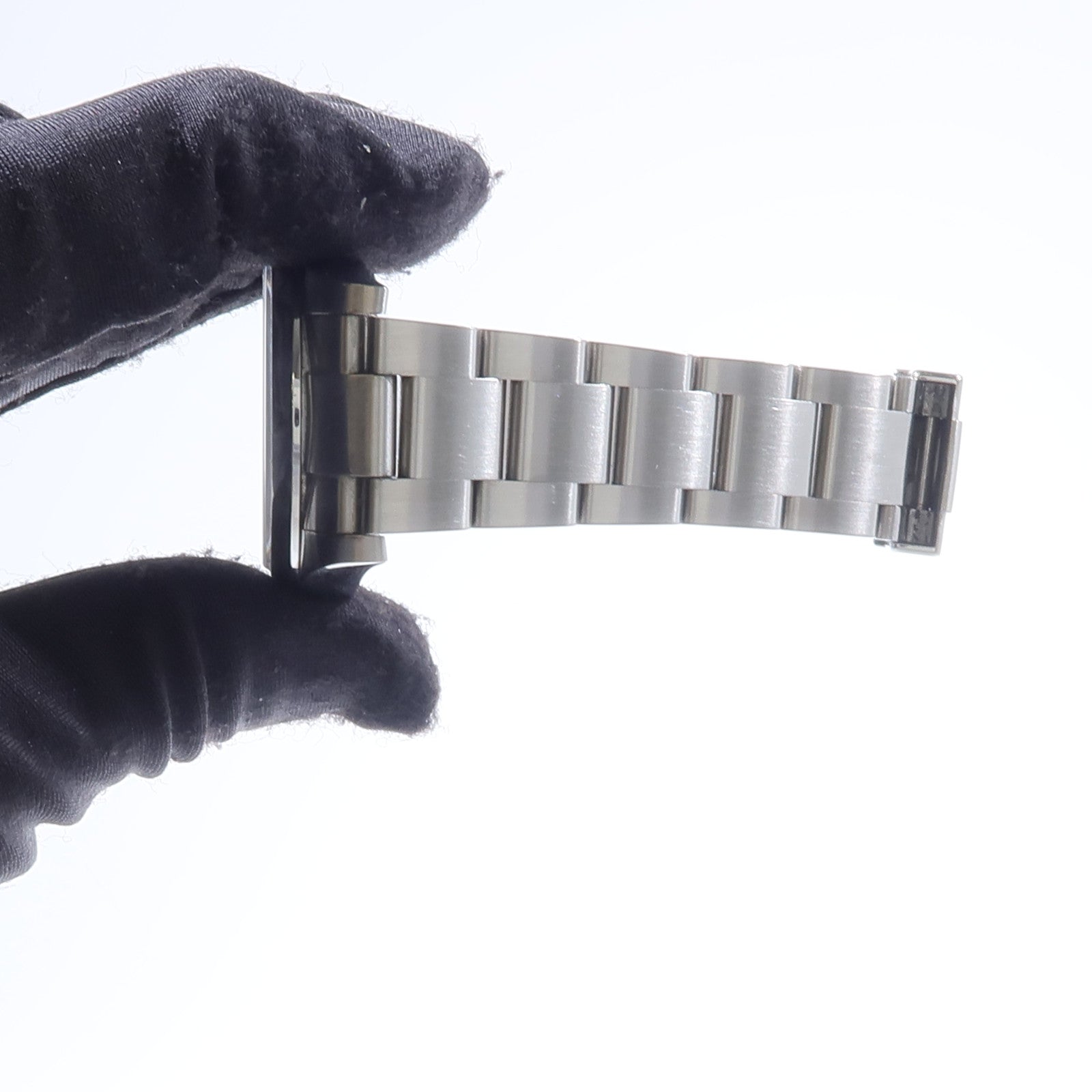 ROLEX Oyster Perpetual 114200