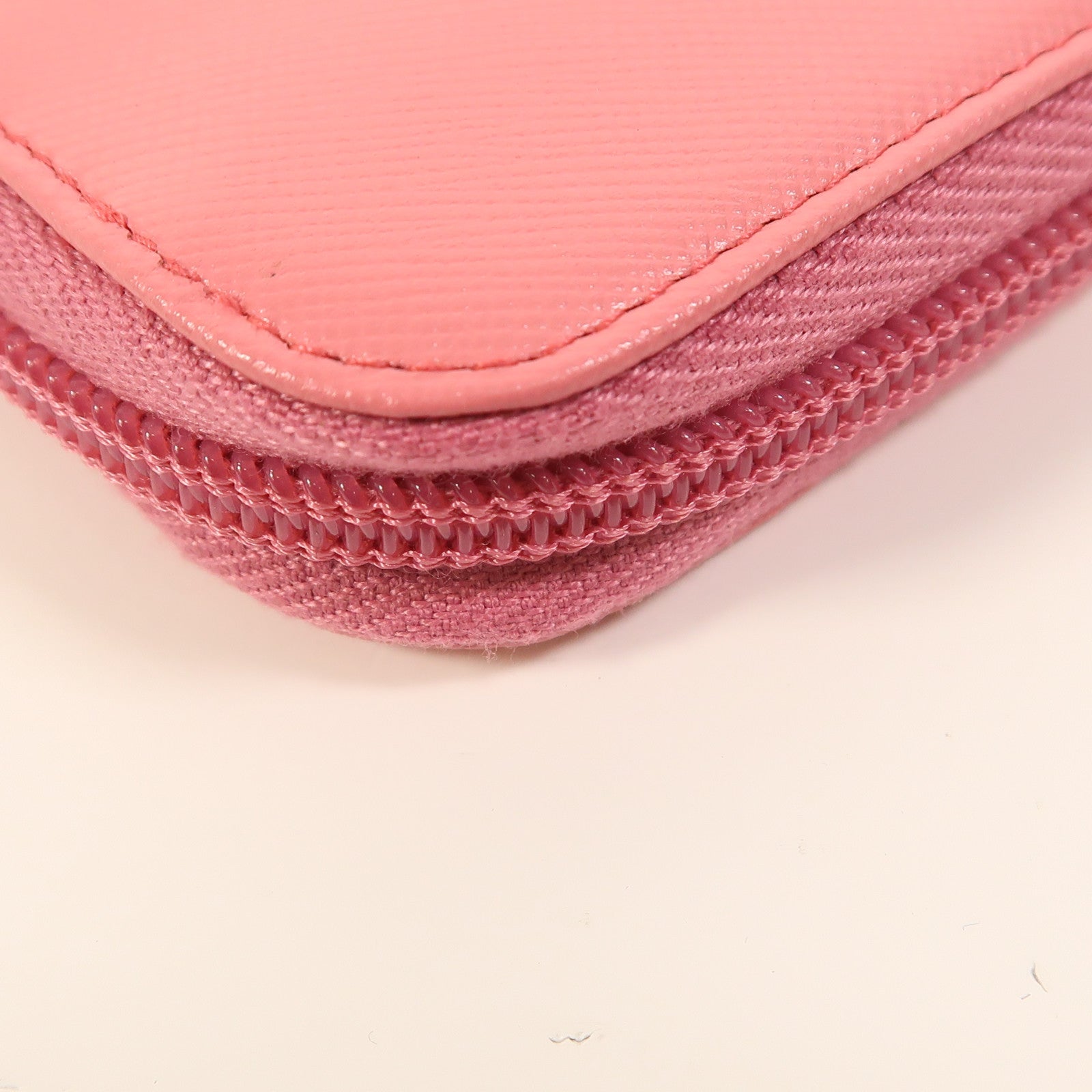 PRADA Saffiano皮革Zipper Long Wallet銀扣長錢包