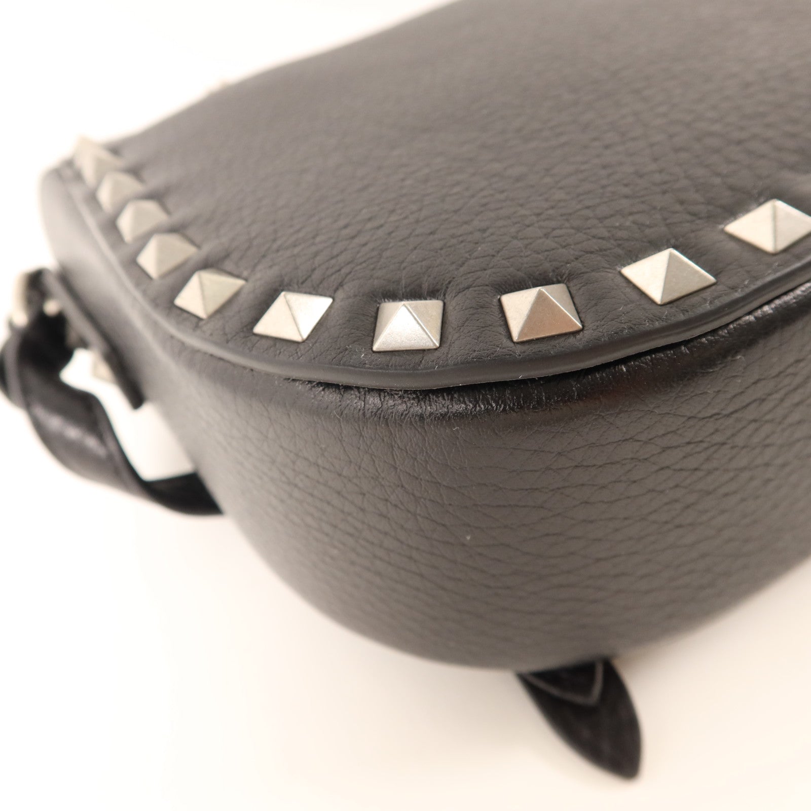 Valentino 牛皮皮革Rockstud Messenger Bag銀扣肩背袋