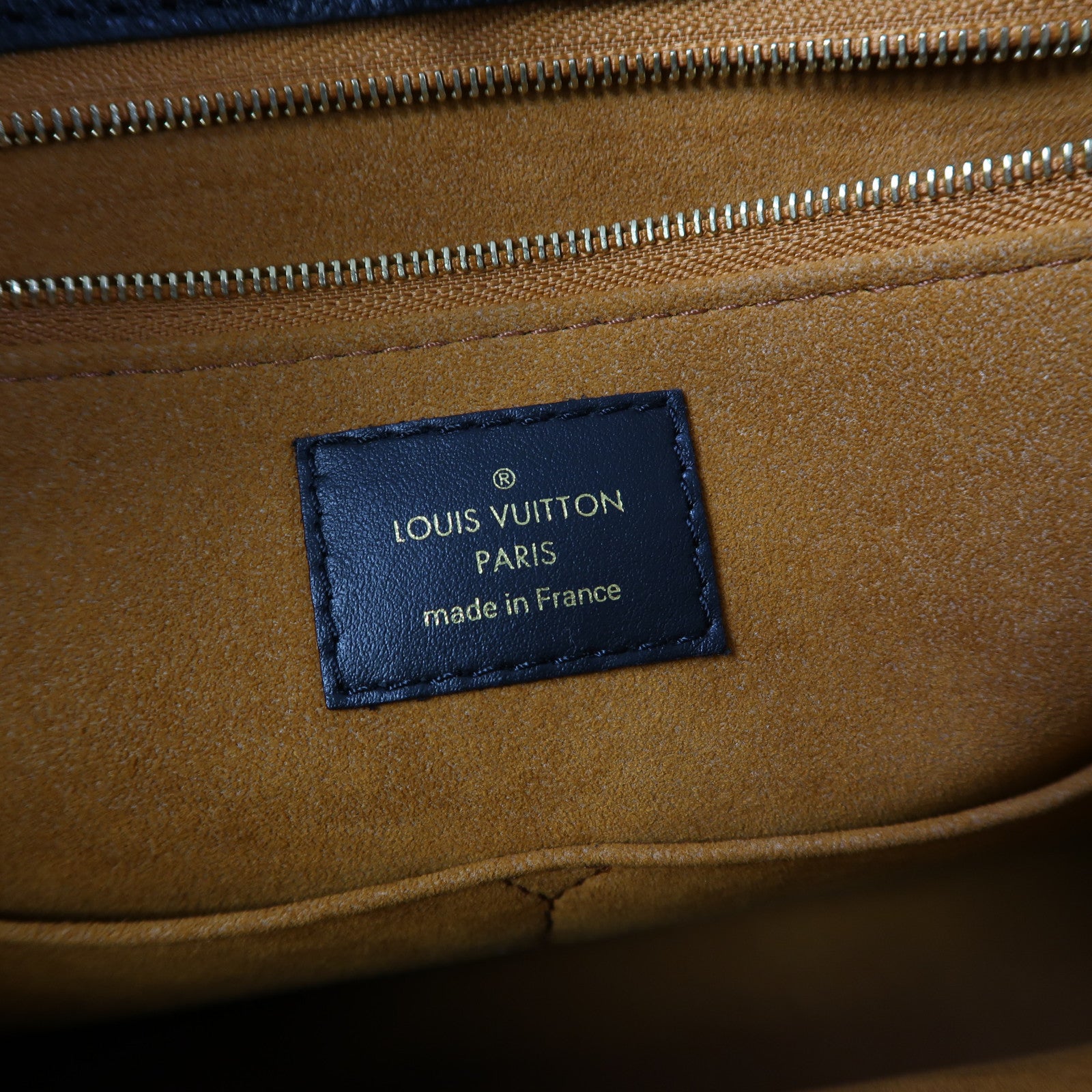 LOUIS VUITTON Monogram Empreinte On The Go MM金扣手挽肩背兩用袋黑色