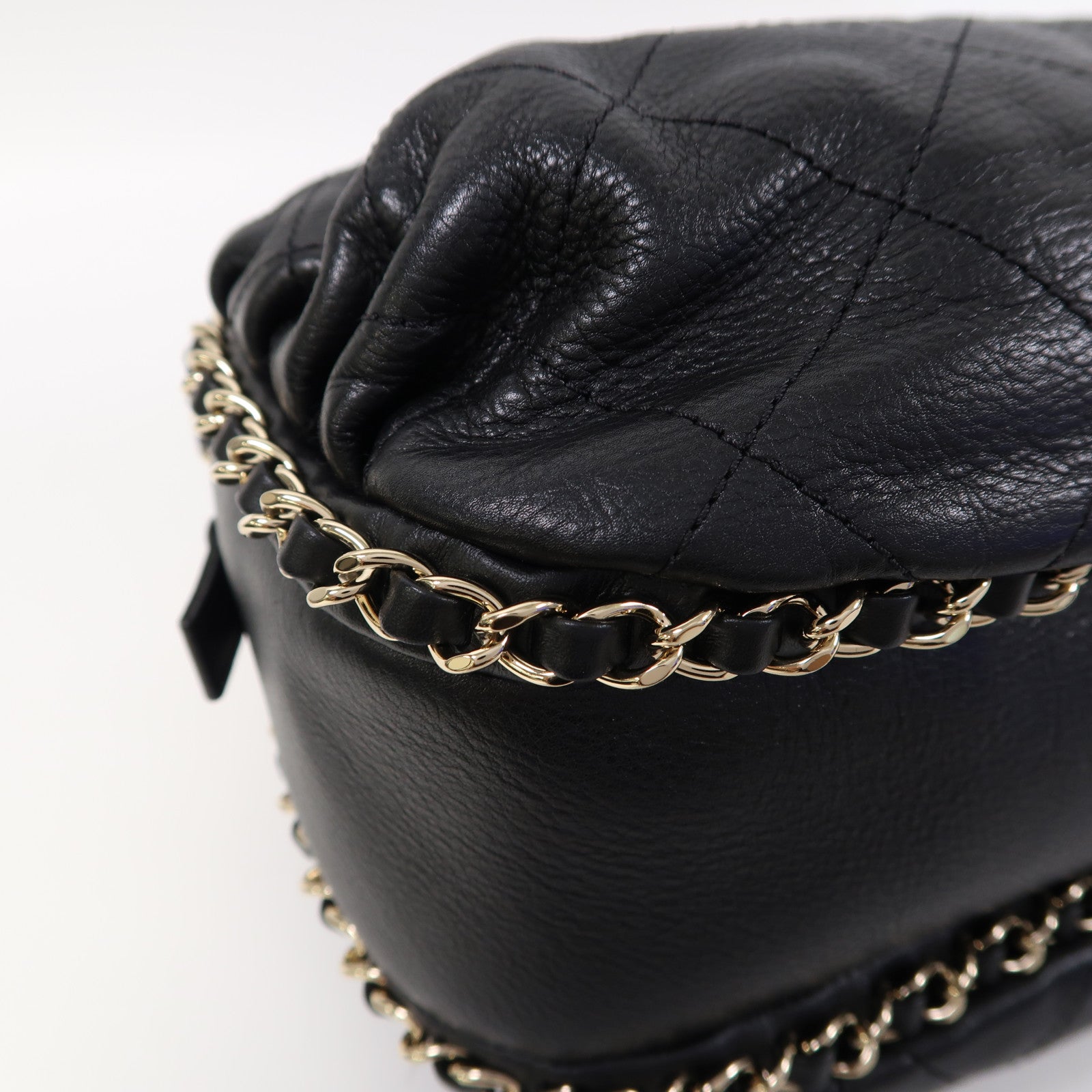 CHANEL 菱格牛皮皮革Chain Shoulder金扣鏈帶肩背袋黑色