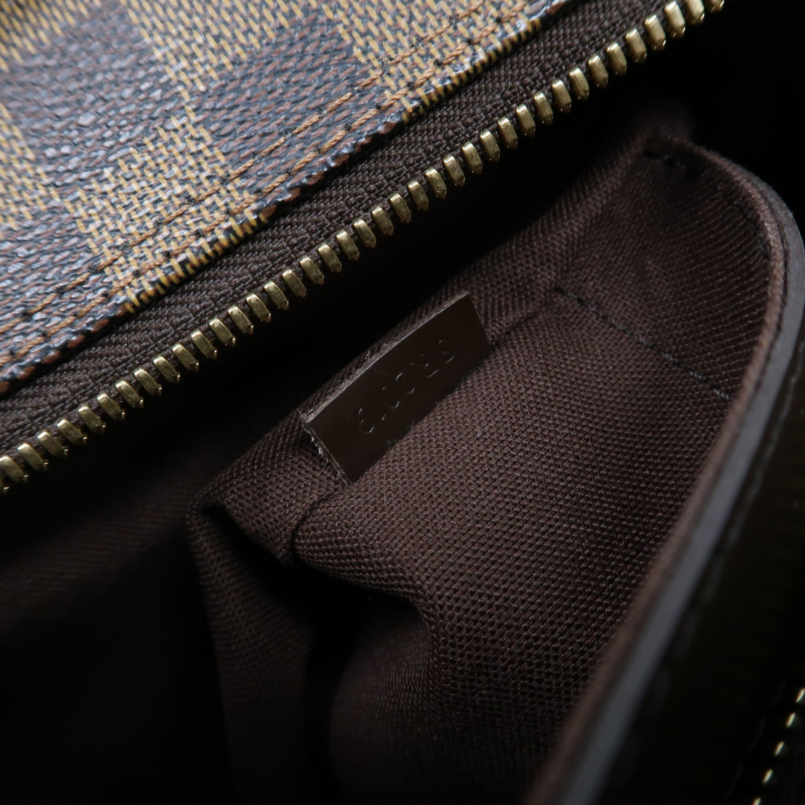 LOUIS VUITTON Damier Ebene Naviglio金扣肩背袋啡色