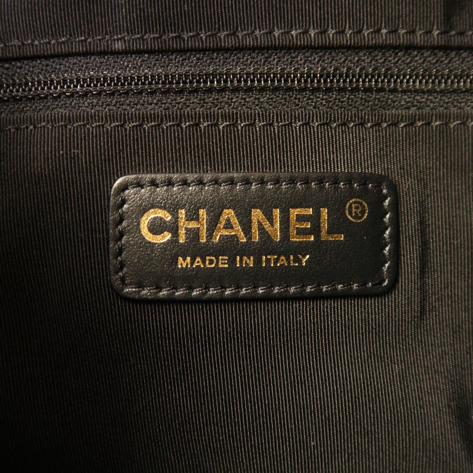 CHANEL 菱格牛皮皮革Backpack金扣背包黑色