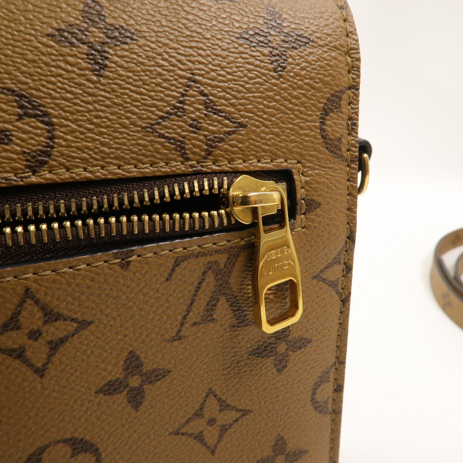 LOUIS VUITTON Monogram Reverse Pochette Metis手挽肩背兩用袋