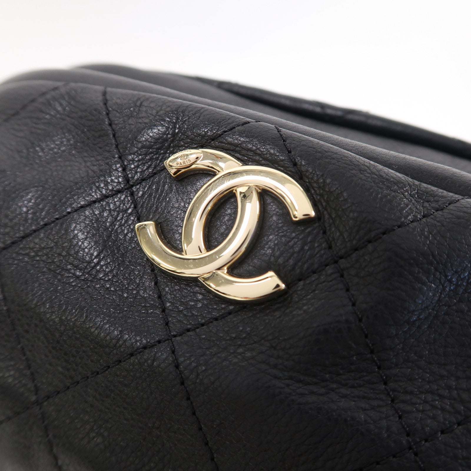CHANEL 菱格牛皮皮革Chain Shoulder金扣鏈帶肩背袋黑色