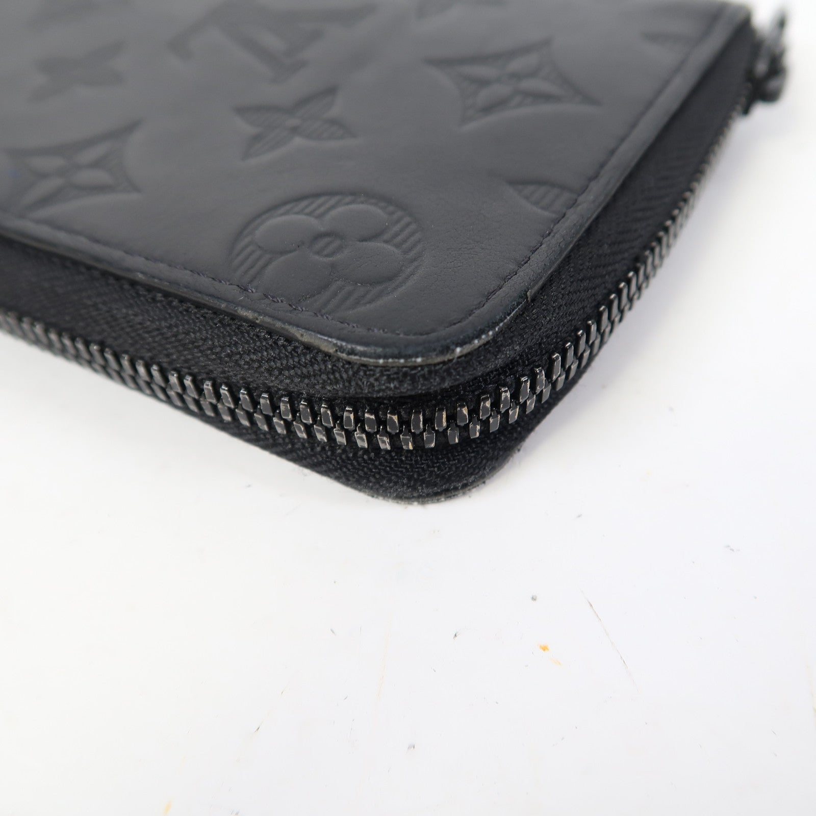 LOUIS VUITTON Monogram Shadow Zippy Wallet長錢包黑色
