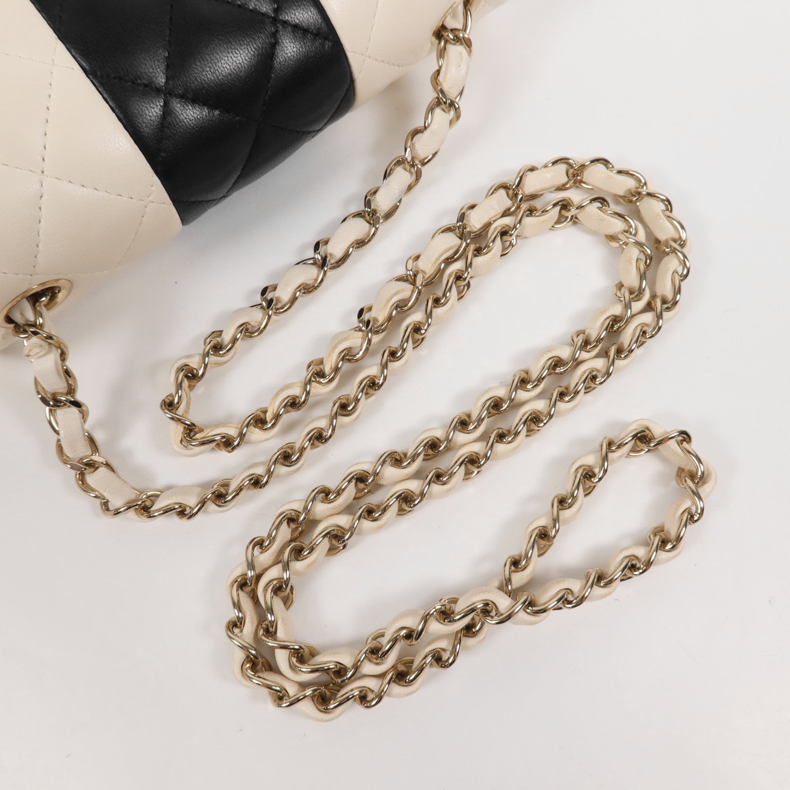 CHANEL 牛皮皮革Chain Shoulder金扣鏈帶肩背袋