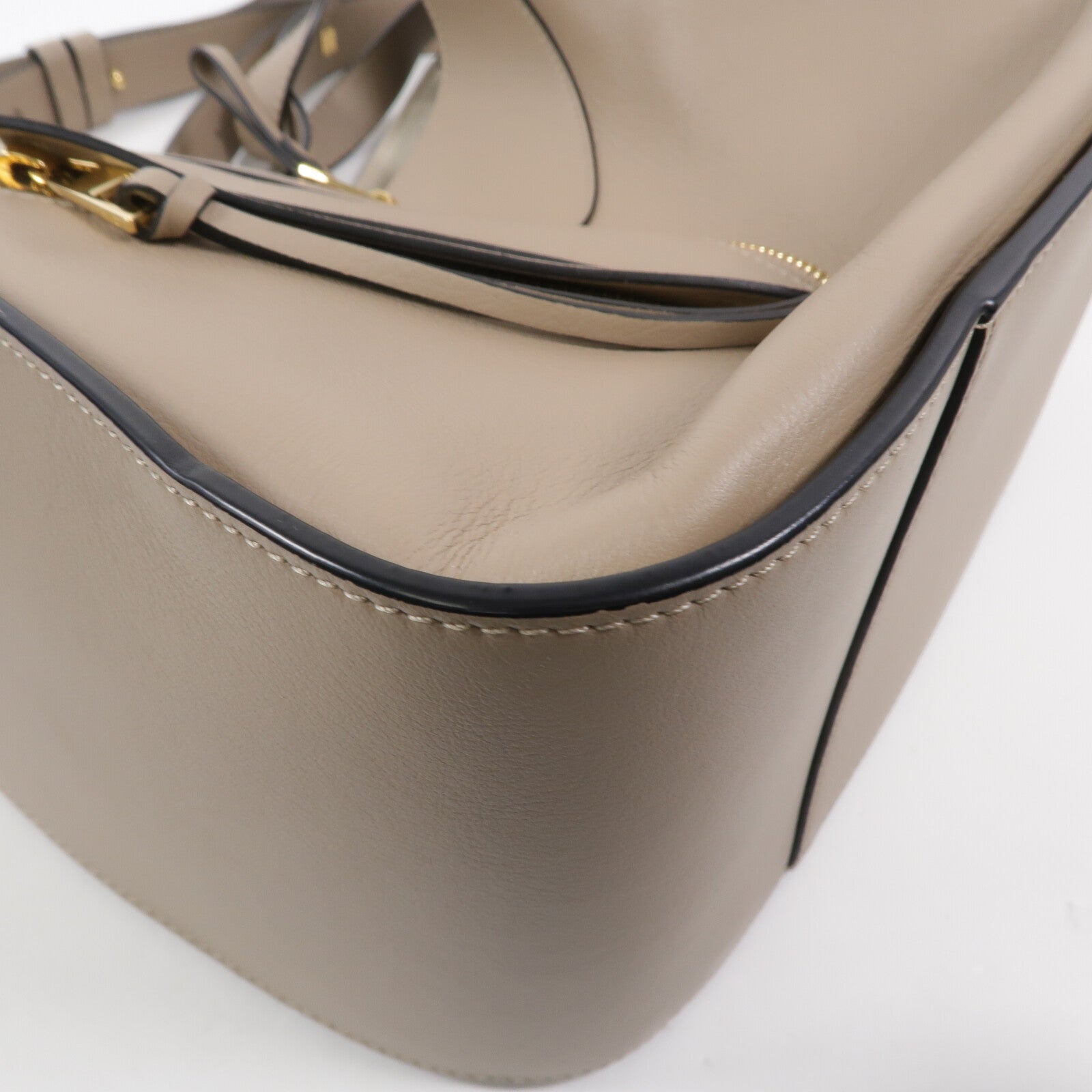 LOEWE 牛皮皮革Hammock Small手挽肩背兩用袋