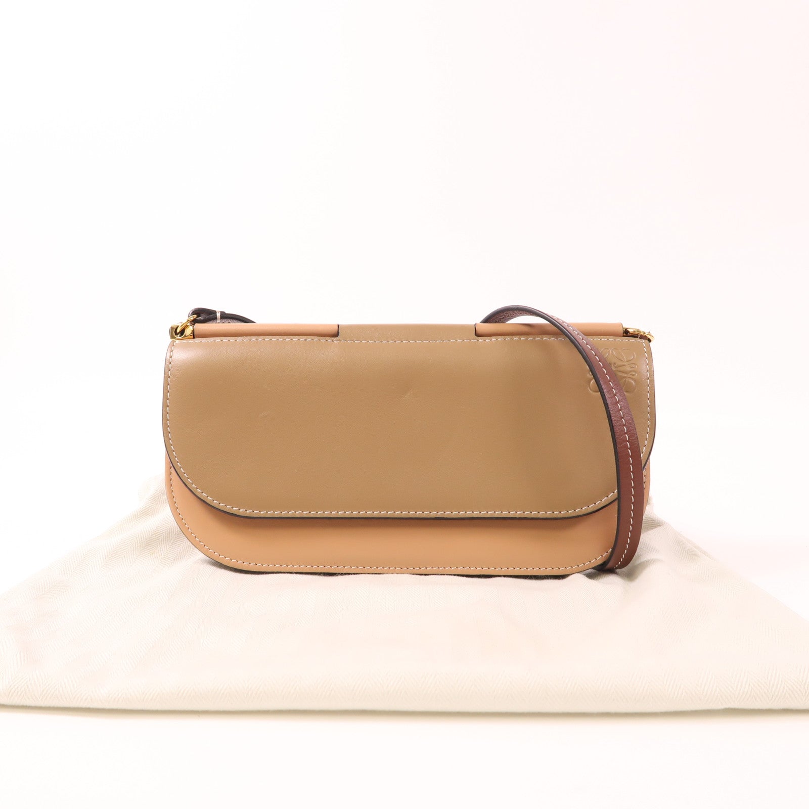 LOEWE 【激減優惠】牛皮皮革Gate Pochette Bag金扣肩背袋