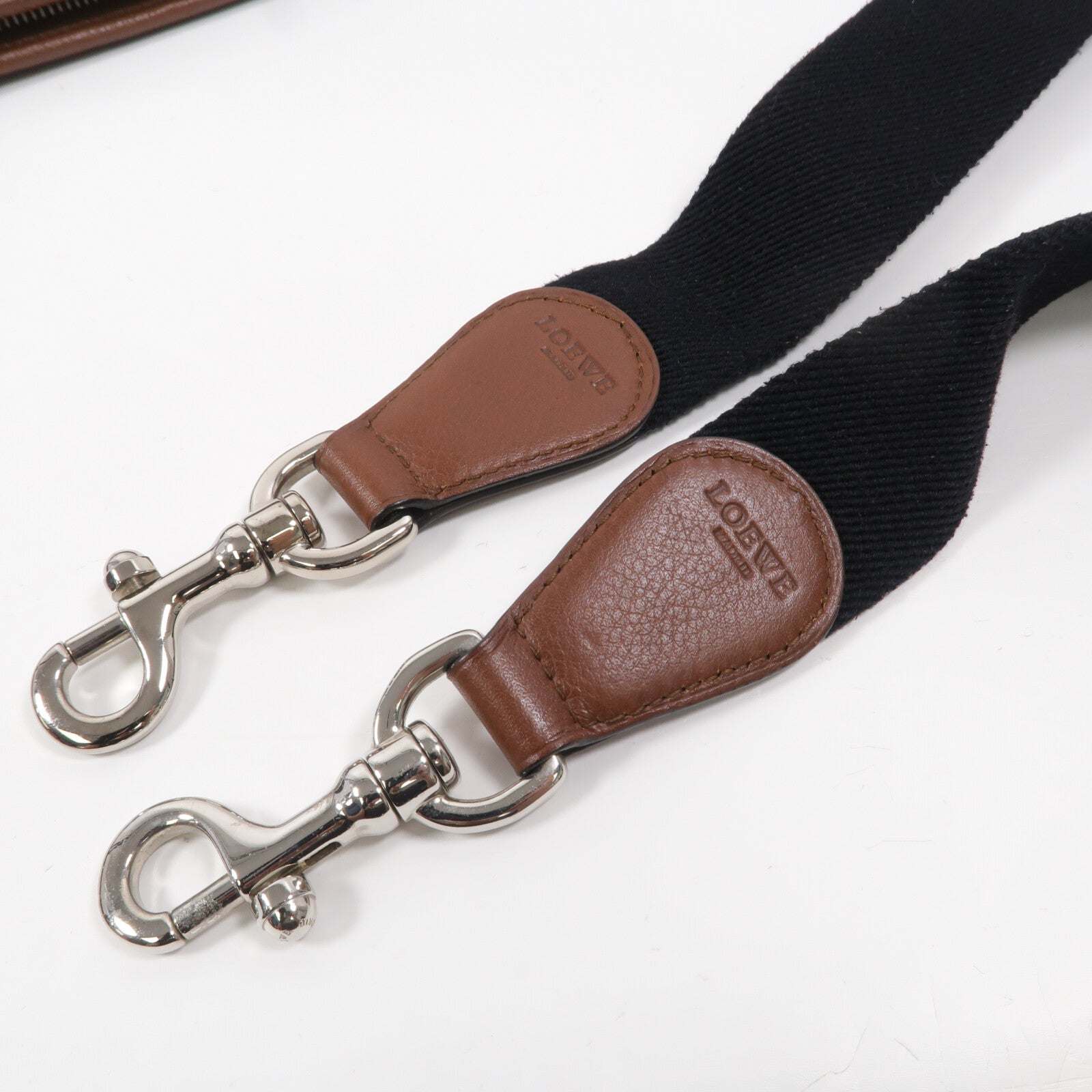 LOEWE 牛皮皮革Shoulder Bag肩背袋