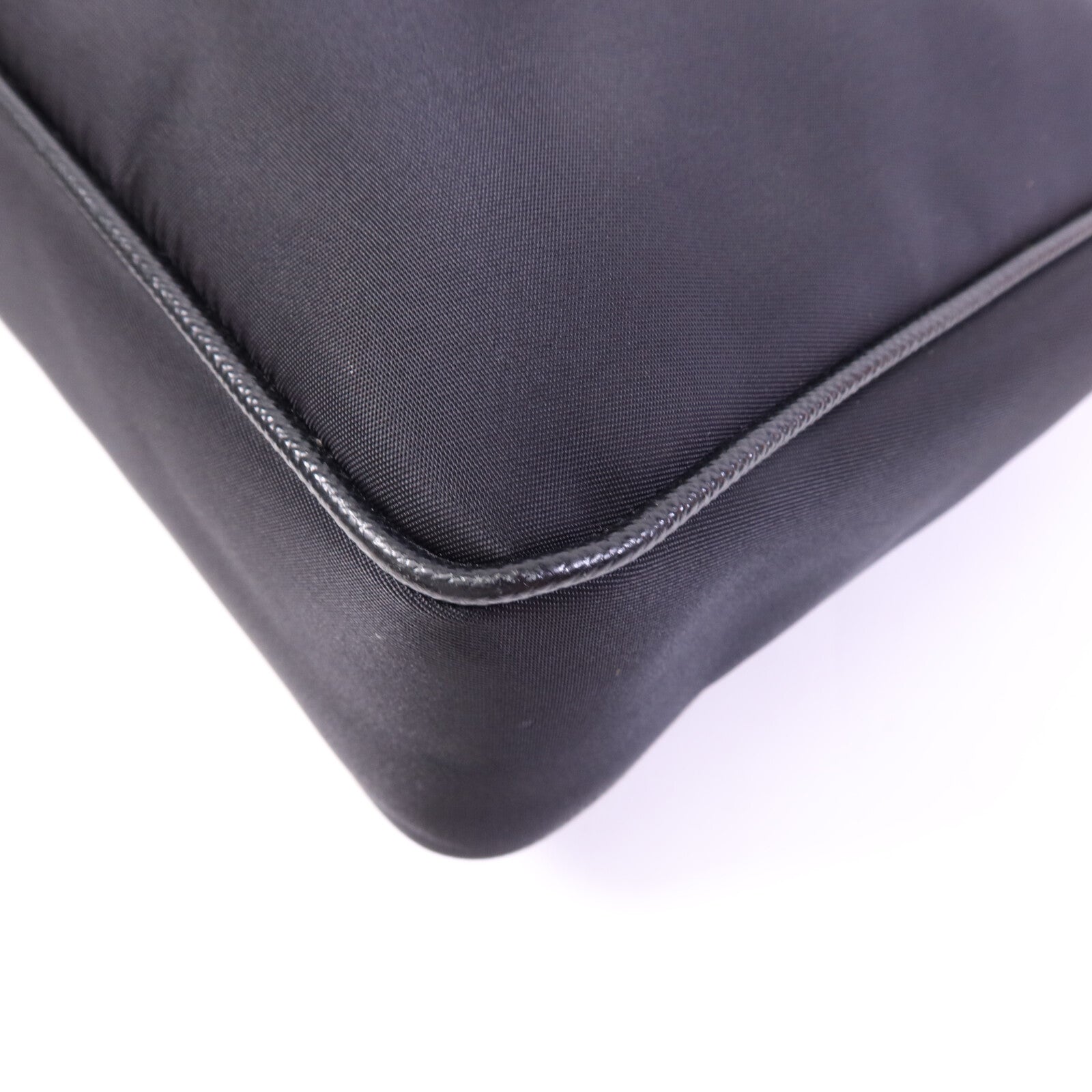 PRADA 尼龍Messenger Bag銀扣肩背袋