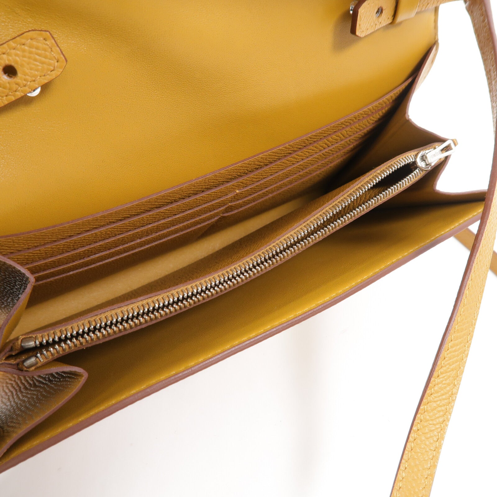 HERMES Epsom皮革Constance To Go肩背袋Sesame