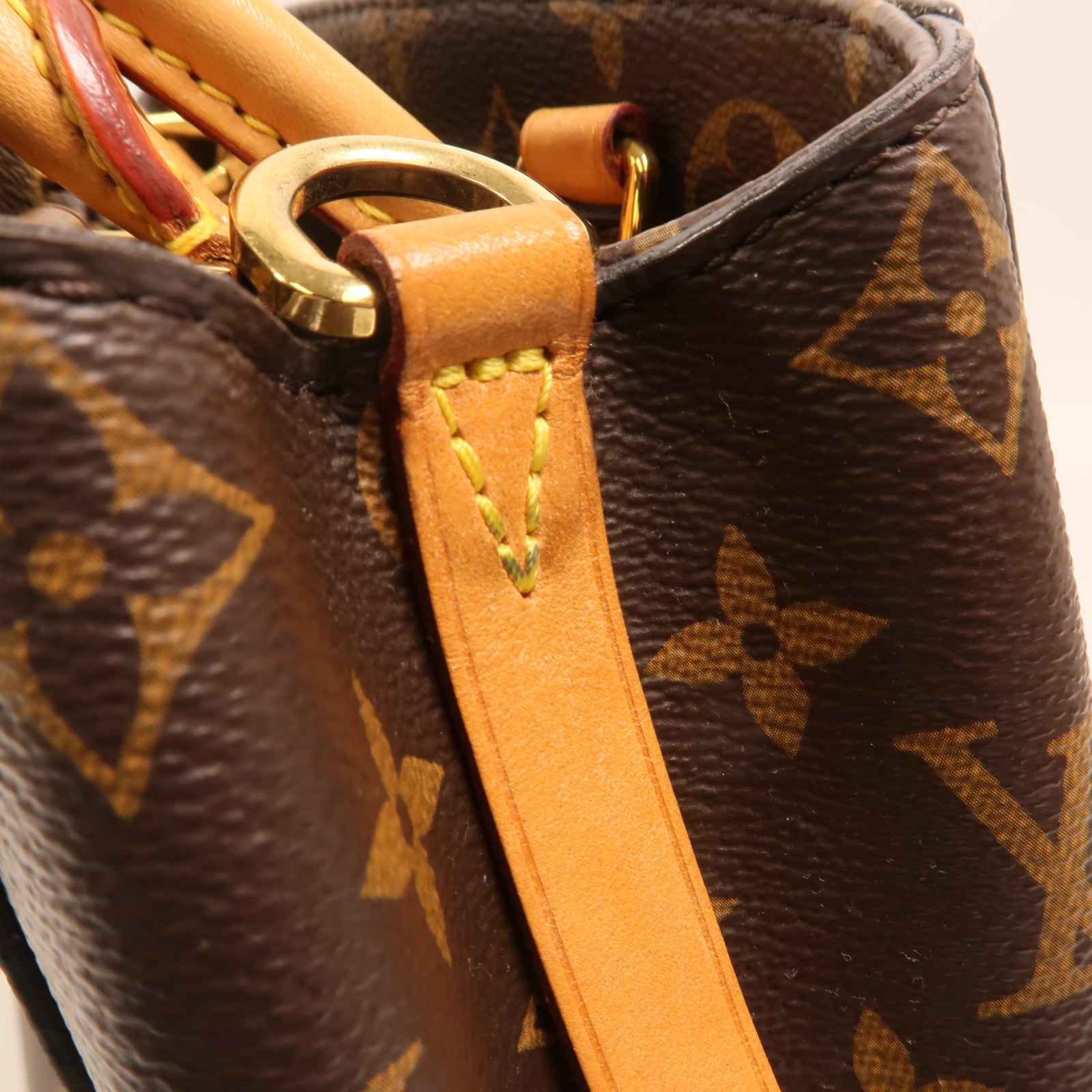 LOUIS VUITTON Monogram Montaigne BB金扣手挽肩背兩用袋棕色
