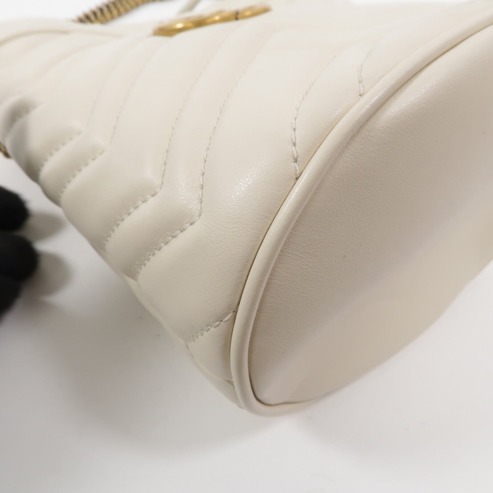 GUCCI 牛皮皮革GG Marmont Mini Bucket鏈帶肩背袋