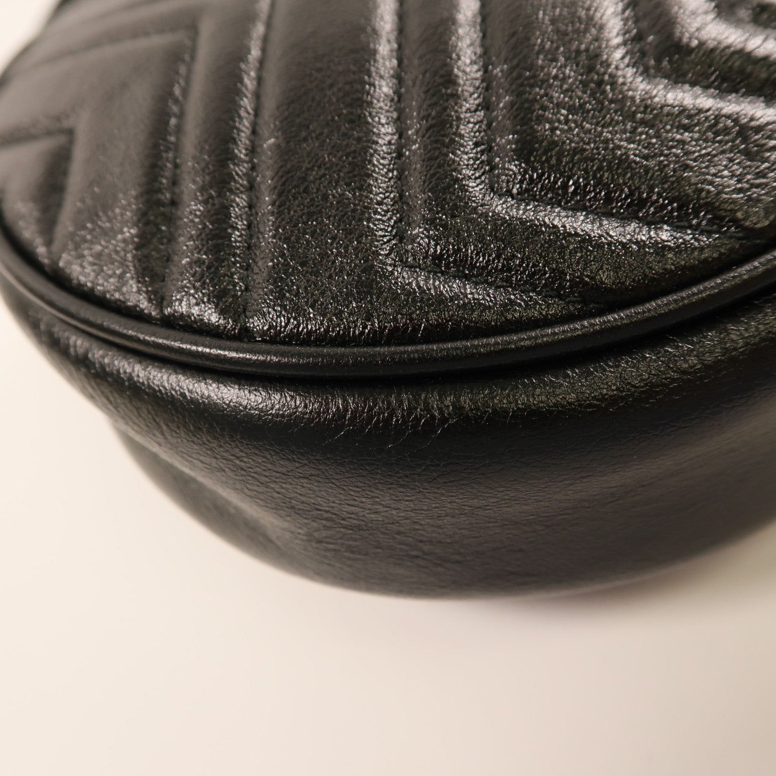 GUCCI GG GHW Marmont Shoulder Bag Calfskin Leather 550154 Black