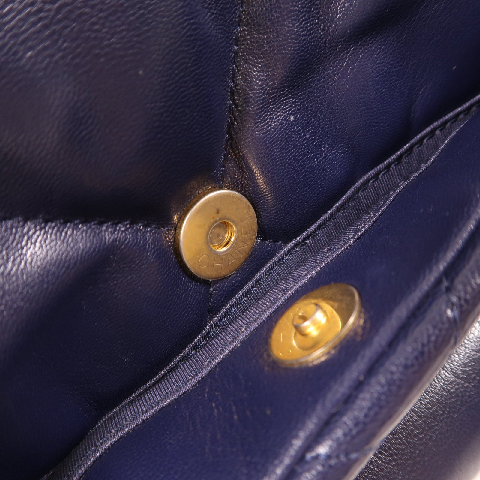 CHANEL 羊皮皮革C19 Small金扣鏈帶手挽肩背兩用袋