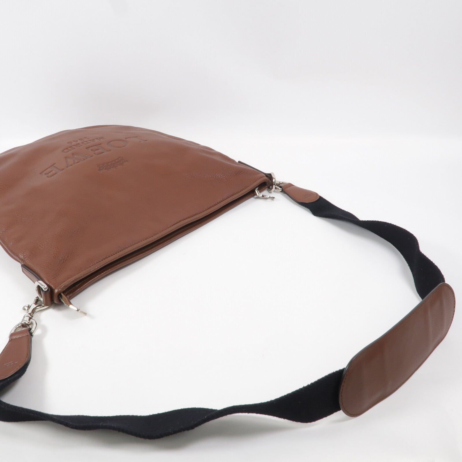LOEWE 牛皮皮革Shoulder Bag肩背袋