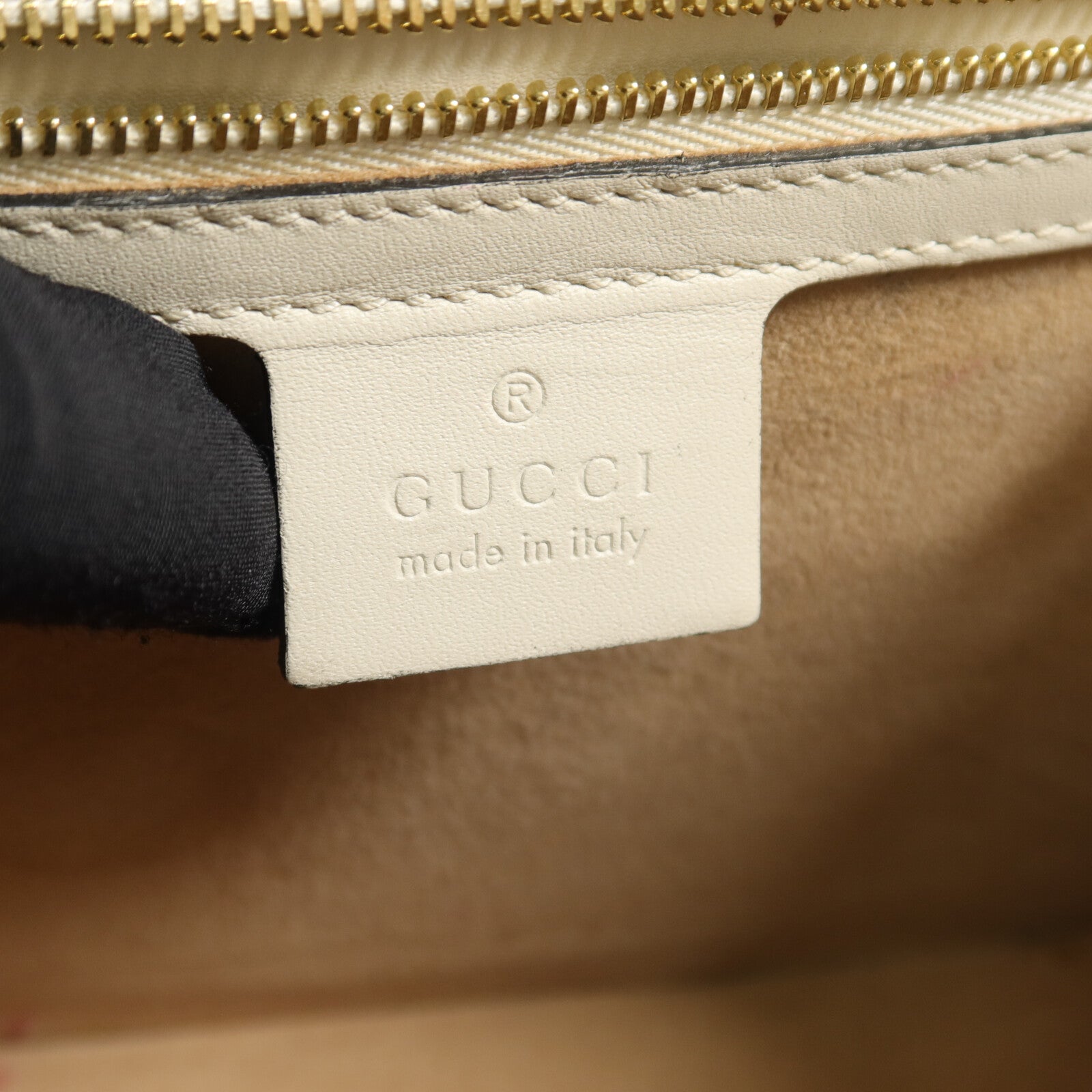 GUCCI 牛皮皮革Sylvie肩背袋