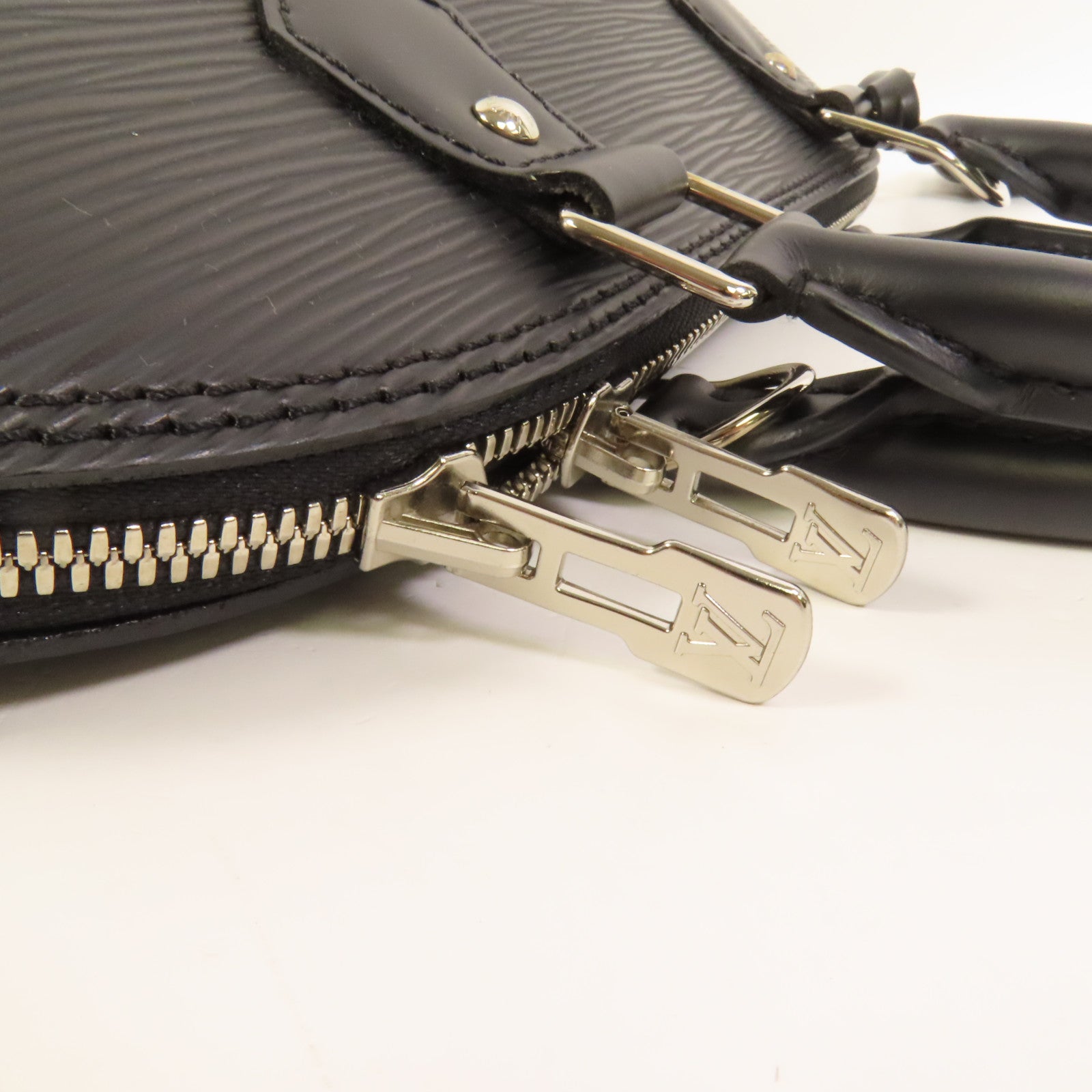 LOUIS VUITTON Epi Alma PM銀扣手挽袋