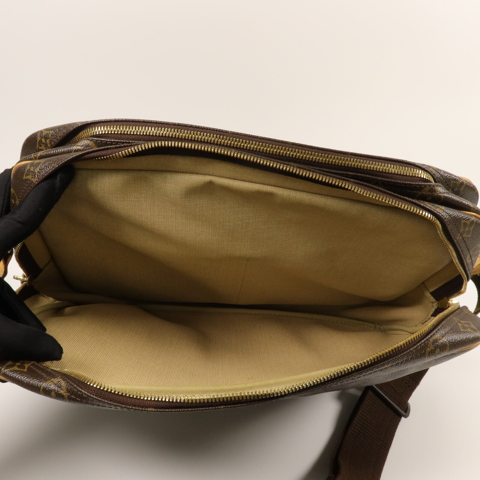 LOUIS VUITTON Monogram Reporter GM肩背袋
