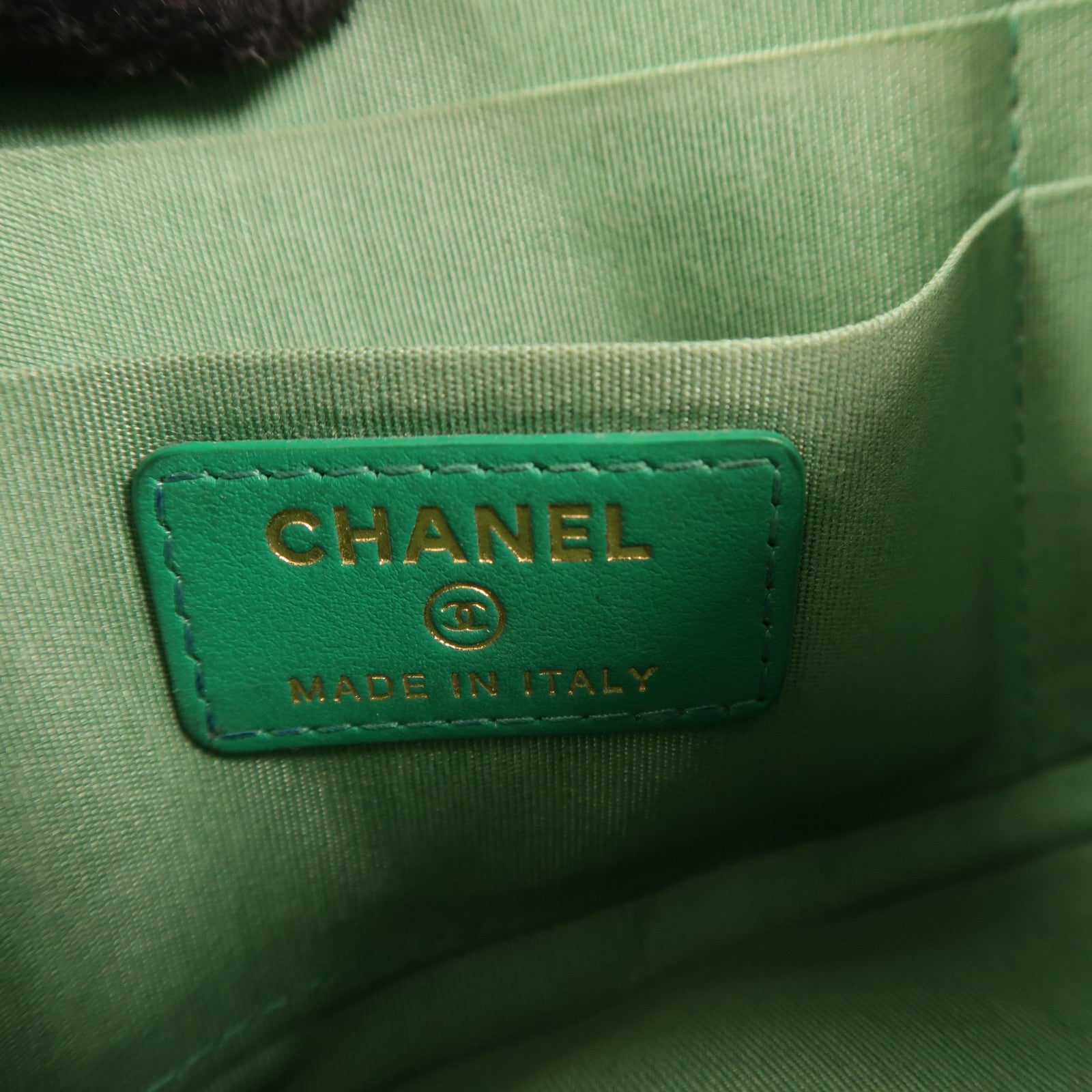 CHANEL 羊皮皮革19 Phone Pouch with Zipper長錢包