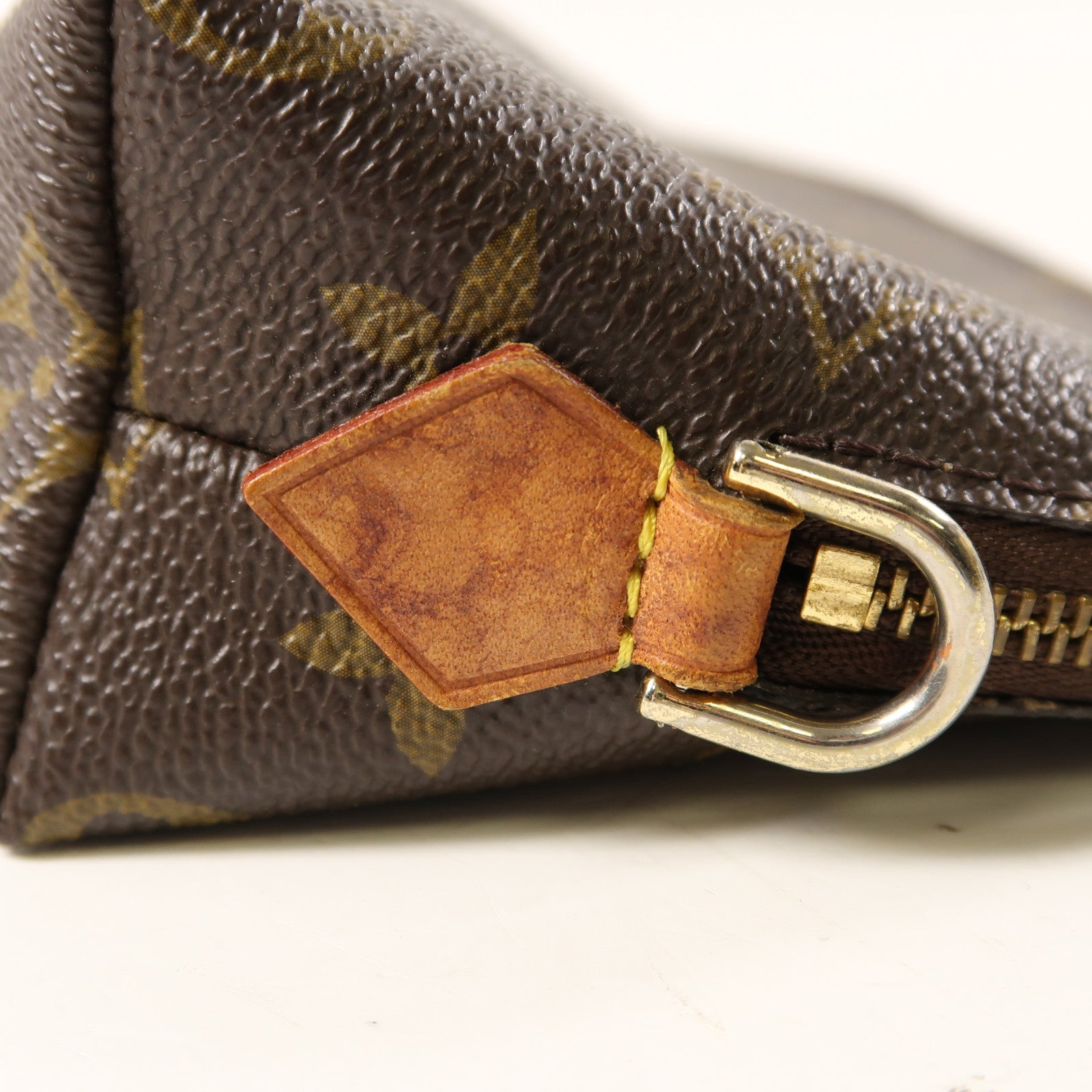 LOUIS VUITTON Monogram Cosmetic Pouch手拿包棕色