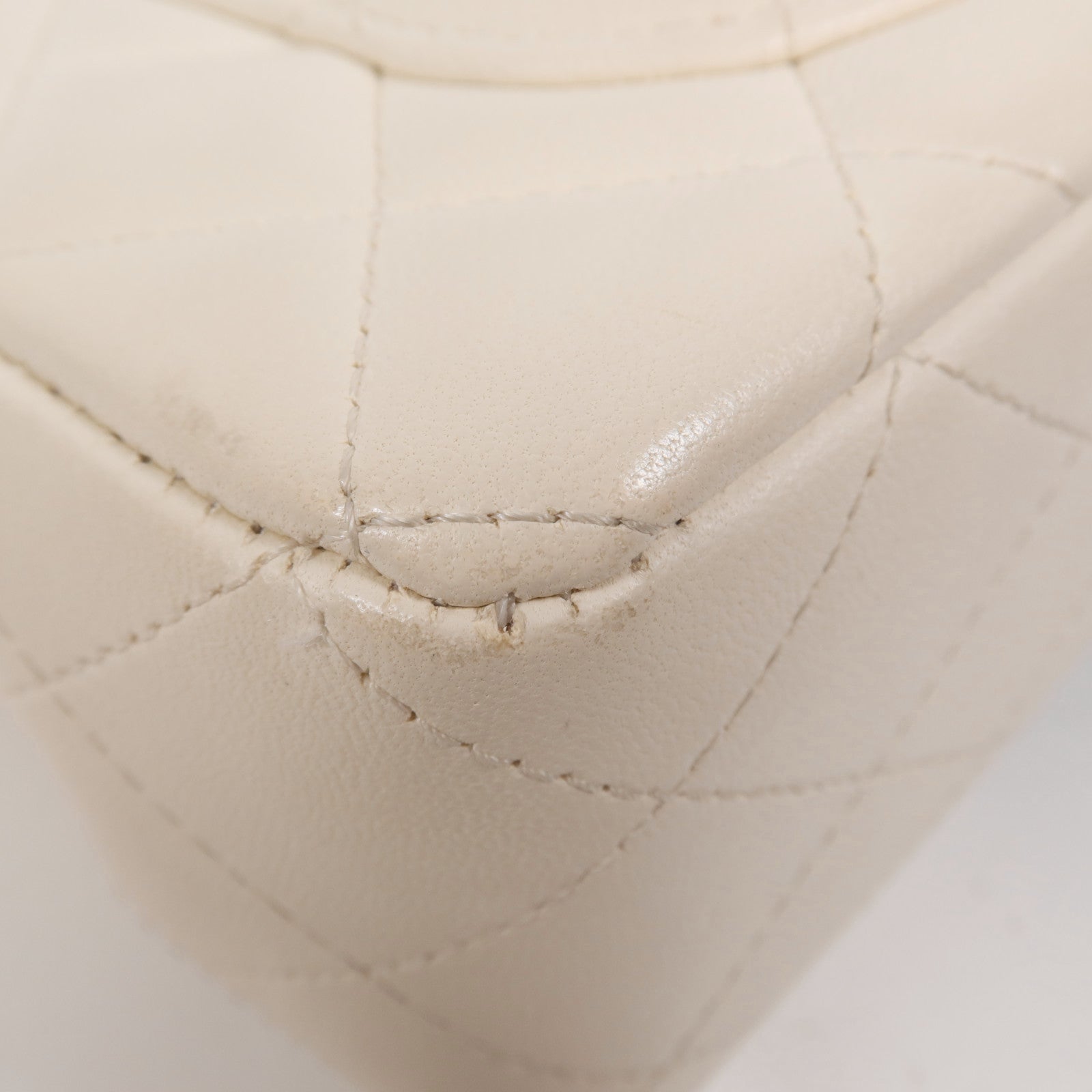 CHANEL 牛皮皮革Chain Shoulder金扣鏈帶肩背袋