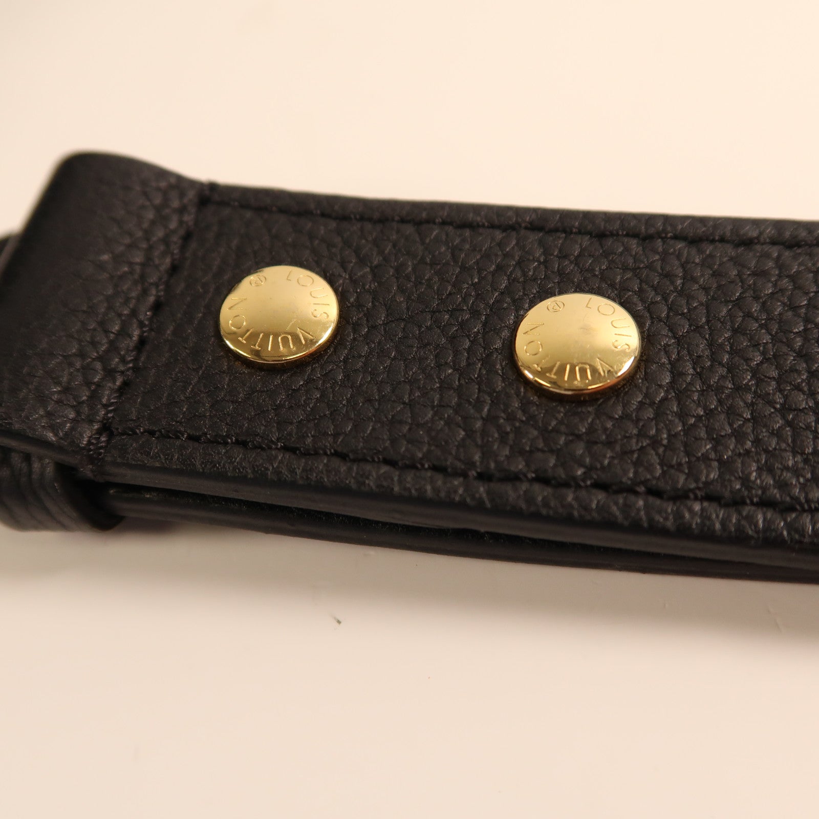 LOUIS VUITTON 牛皮皮革Lockme金扣肩背袋