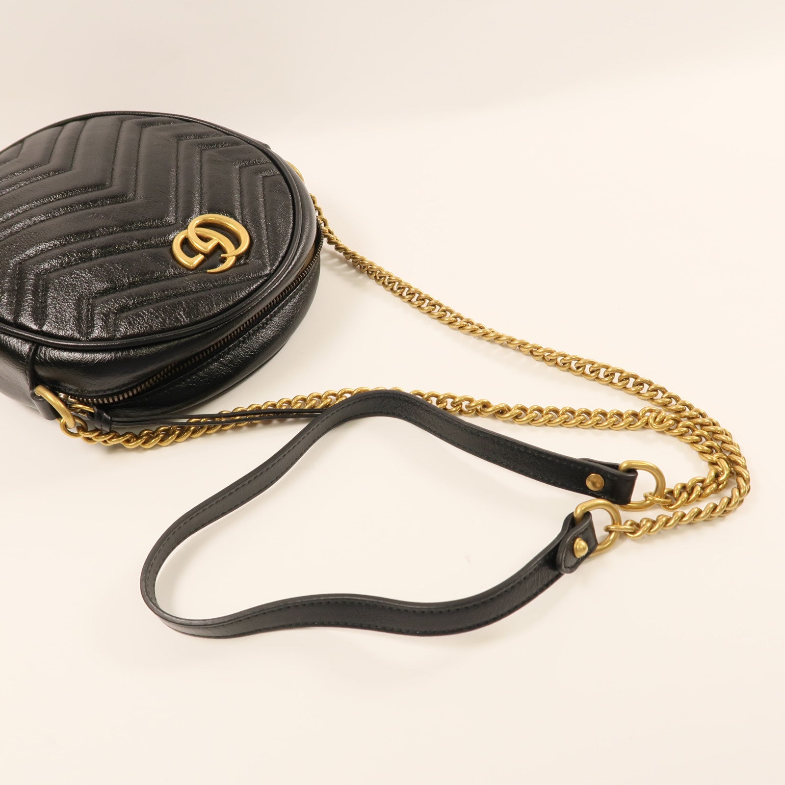 GUCCI GG GHW Marmont Shoulder Bag Calfskin Leather 550154 Black